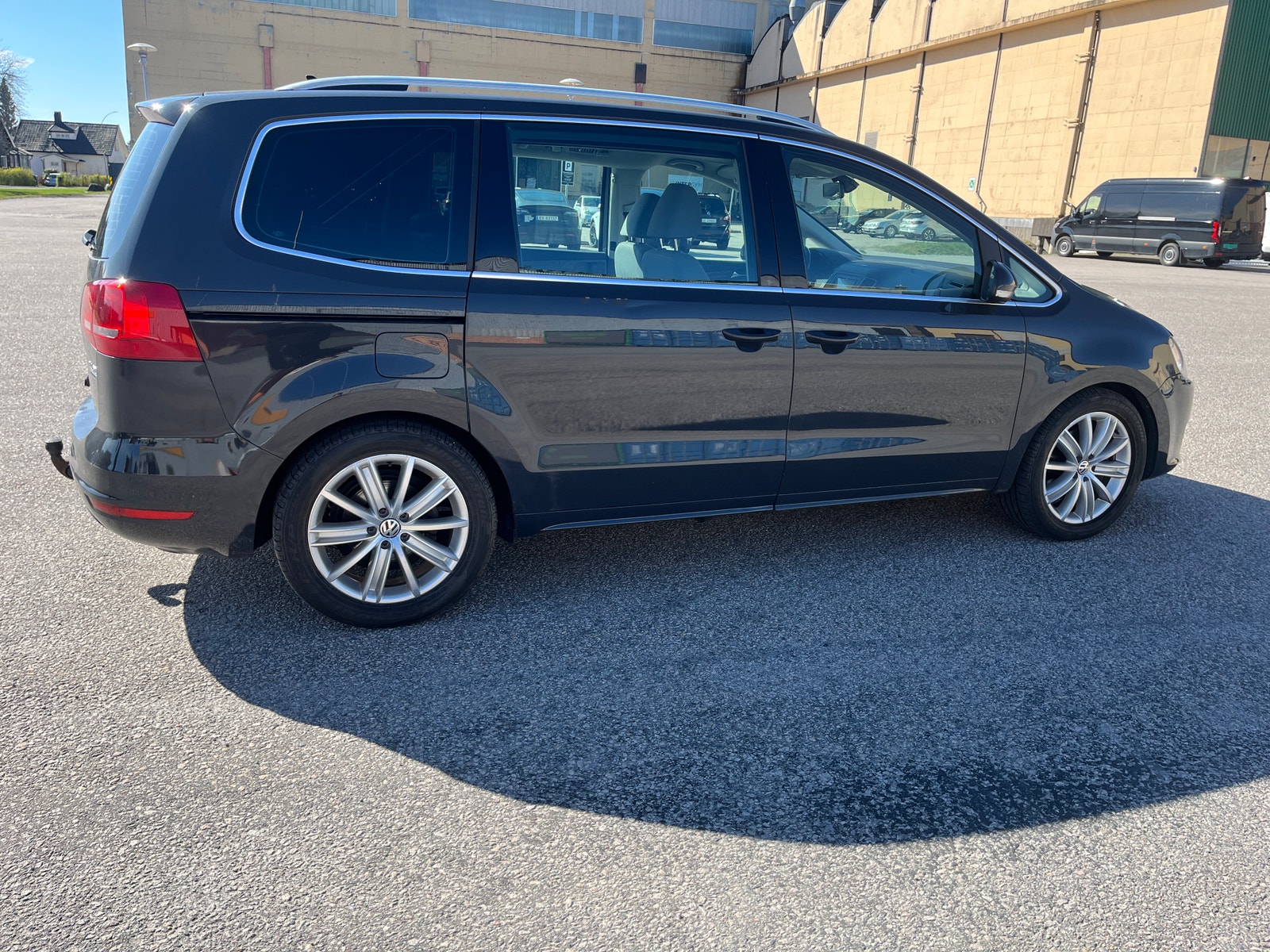 Volkswagen Sharan 7-seater 2.0 TDI DPF BMT DSG Sequential, 140hp, 2011