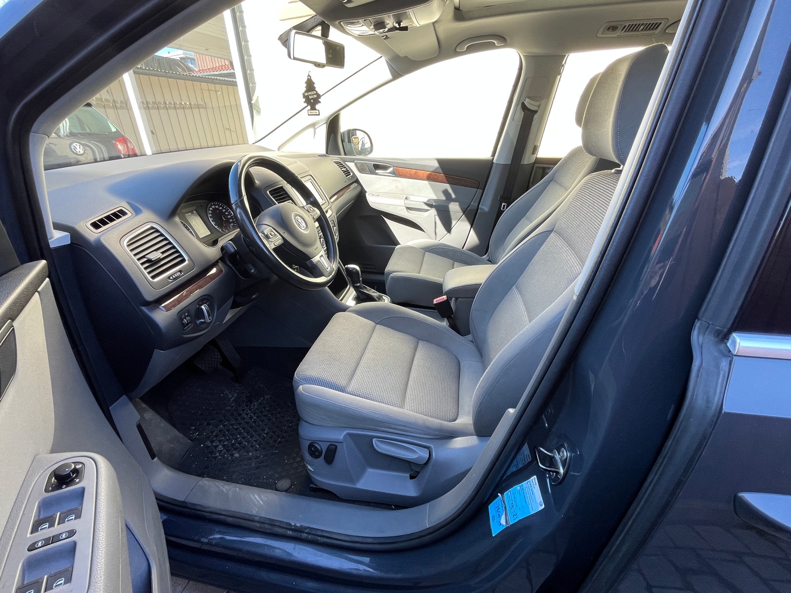 Volkswagen Sharan 7-seater 2.0 TDI DPF BMT DSG Sequential, 140hp, 2011