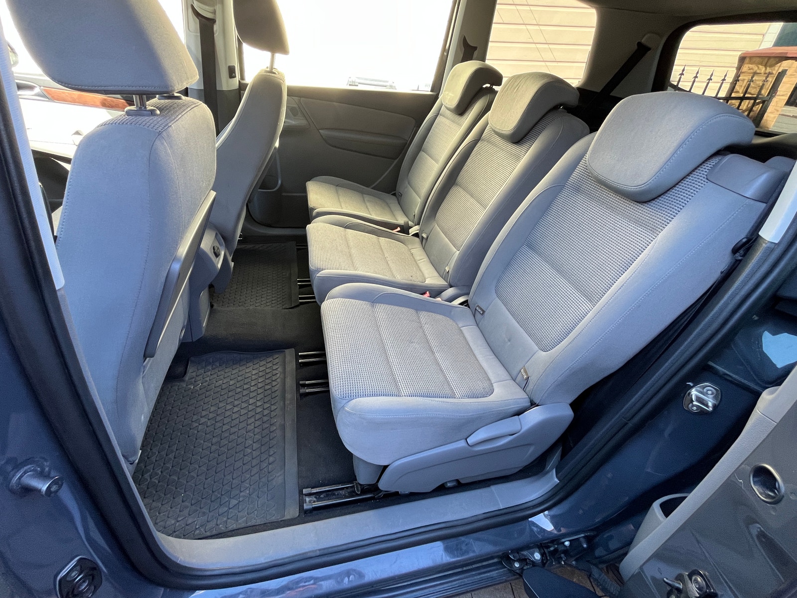 Volkswagen Sharan 7-seater 2.0 TDI DPF BMT DSG Sequential, 140hp, 2011