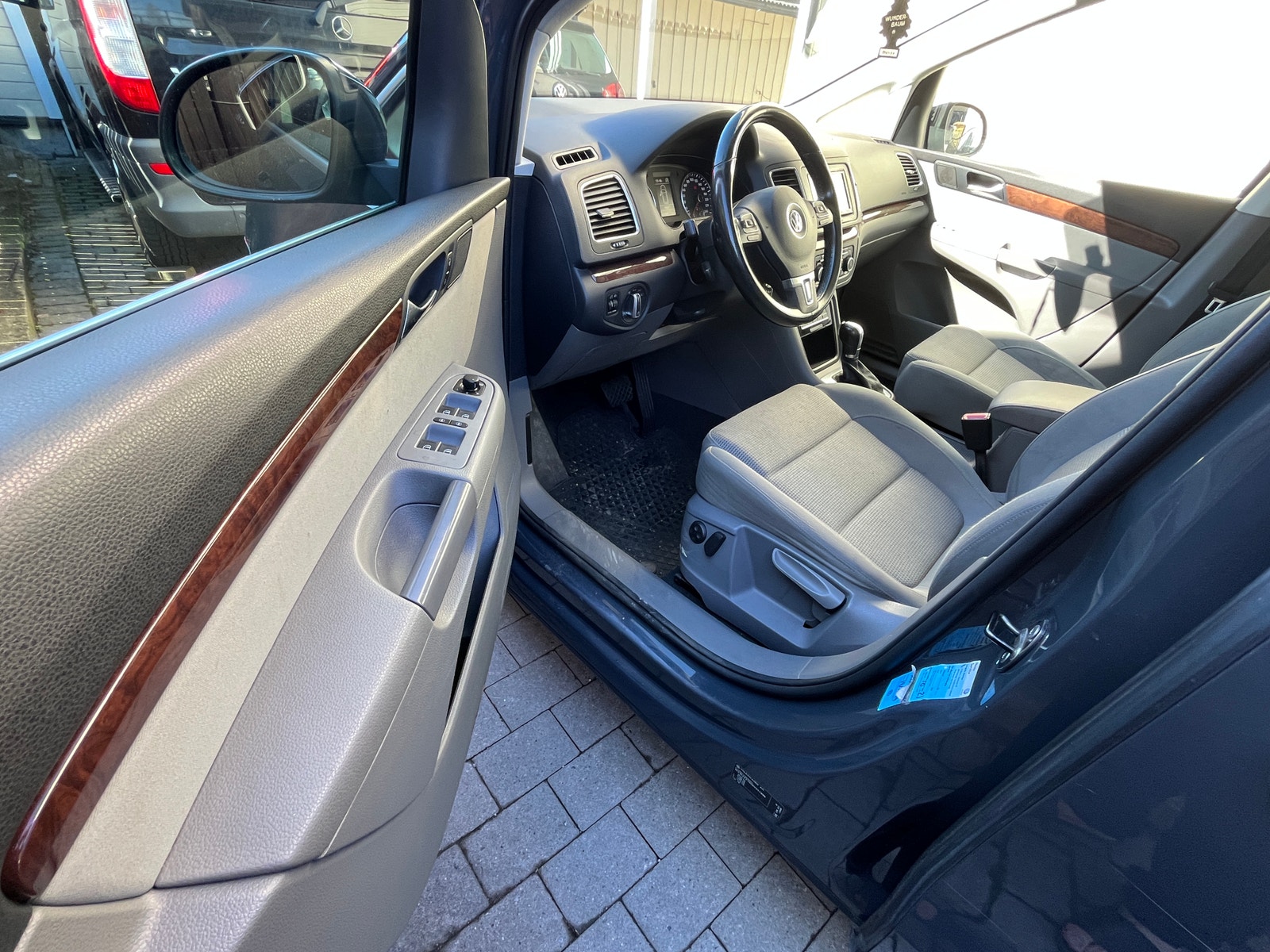 Volkswagen Sharan 7-seater 2.0 TDI DPF BMT DSG Sequential, 140hp, 2011