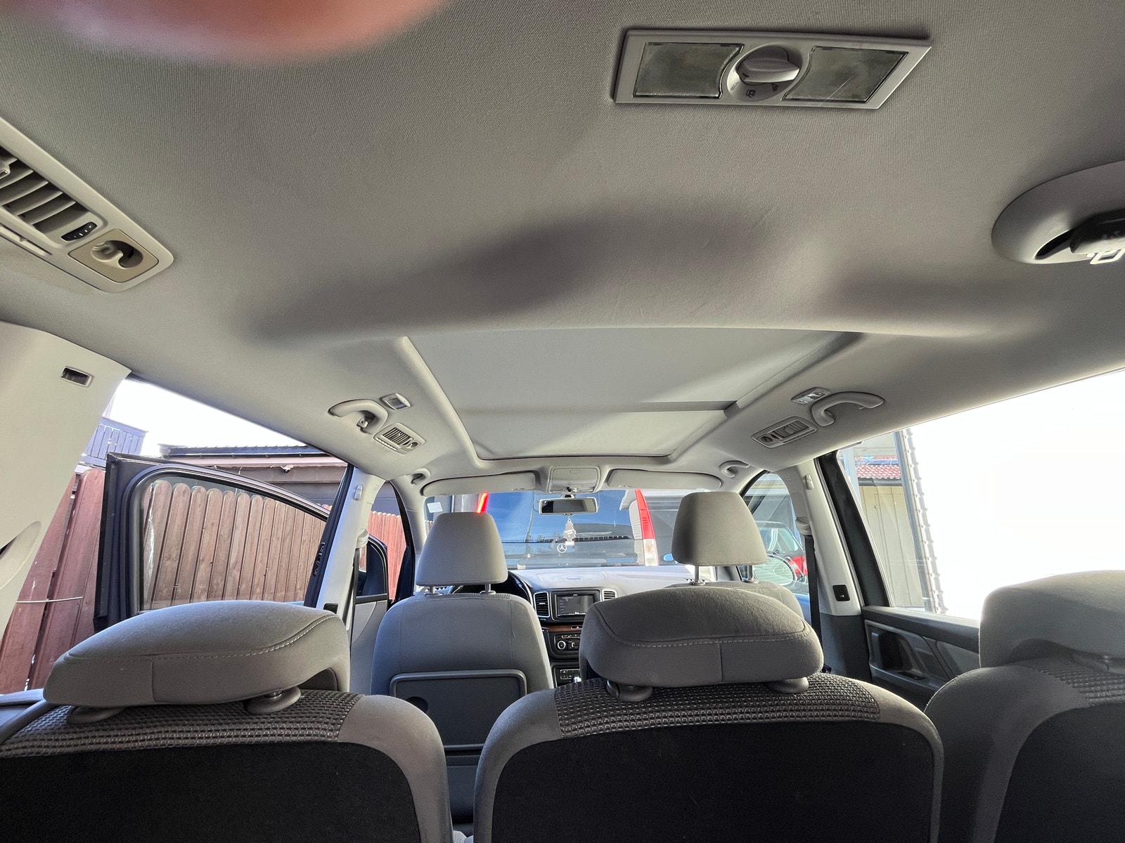Volkswagen Sharan 7-seater 2.0 TDI DPF BMT DSG Sequential, 140hp, 2011