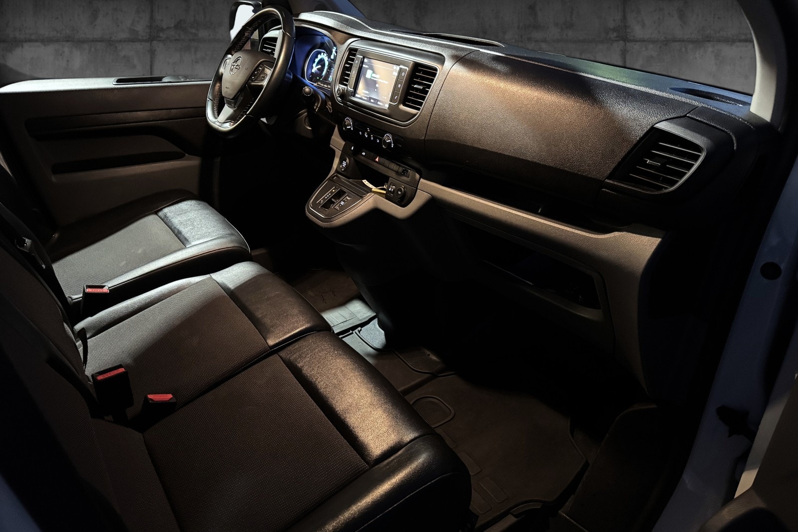 Opel Vivaro-e Panel Van, 136ps, 2021