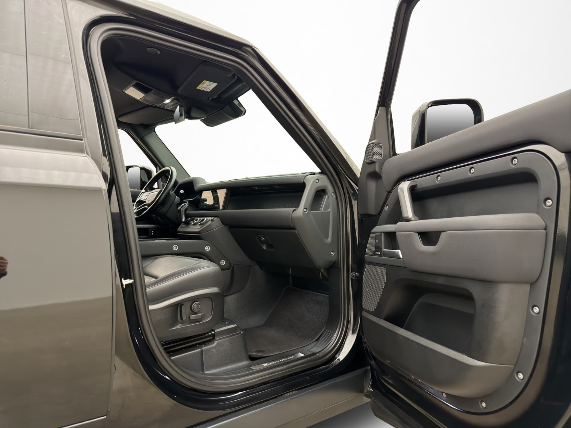 Land Rover Defender P400e PHEV Automatic, 400hp, 2023