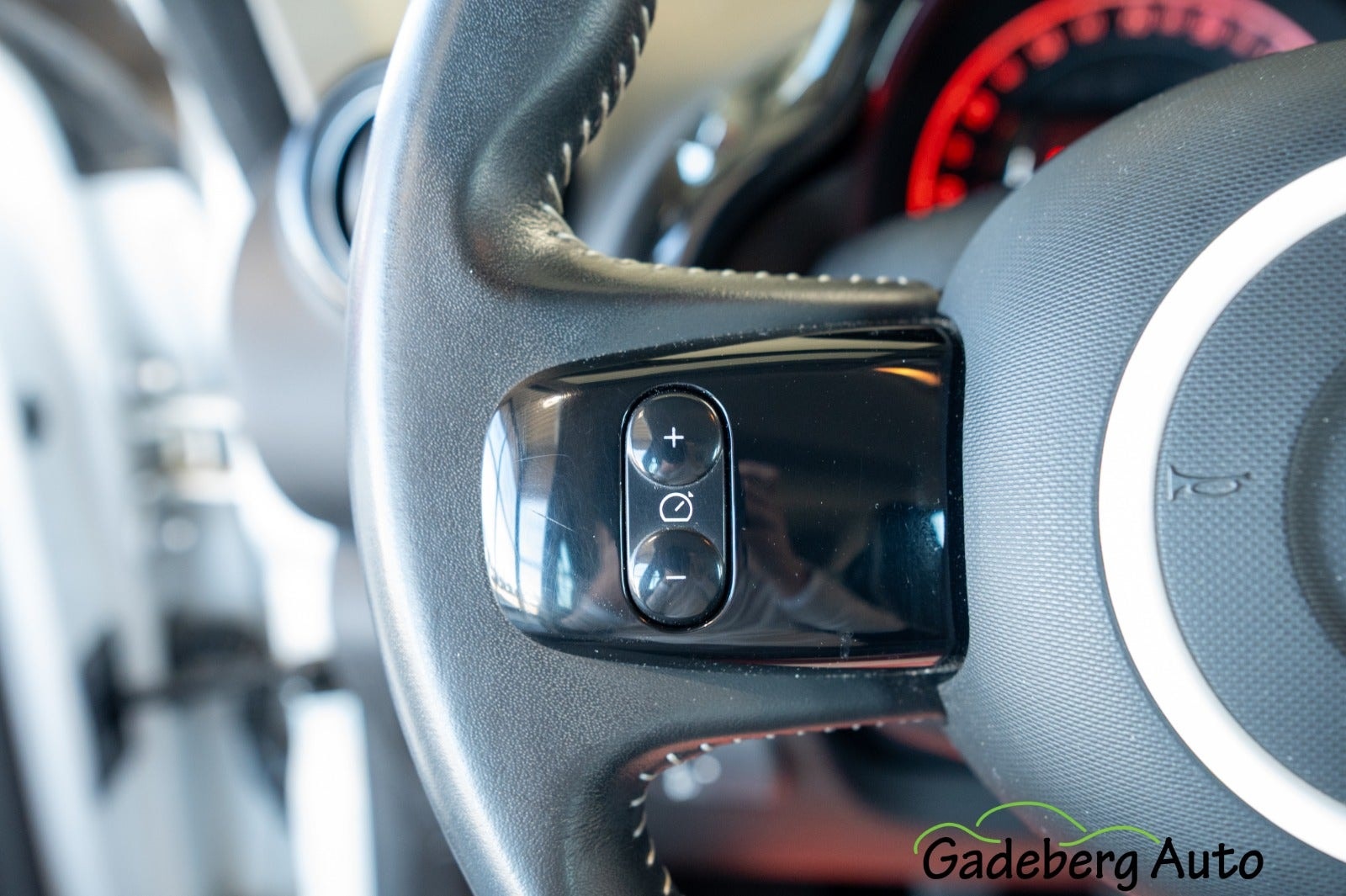 Renault Twingo 1.0 SCe EDC, 6-trins, 71ps, 2014