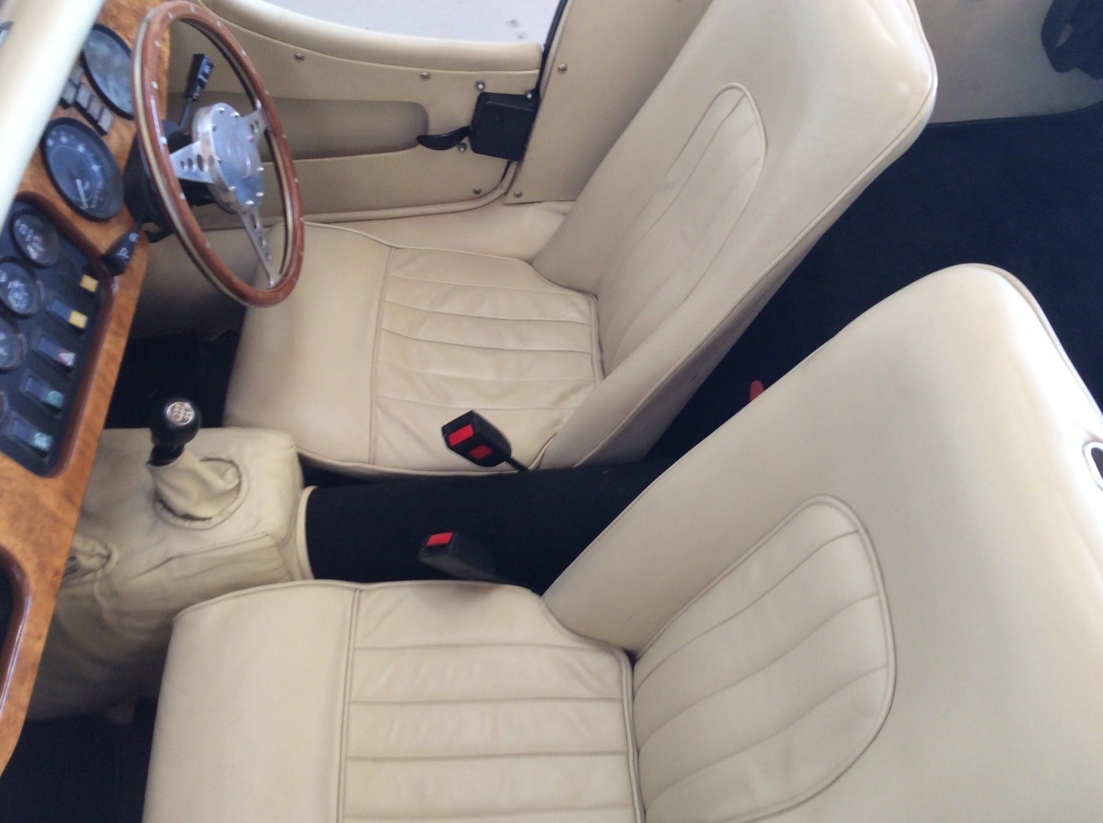 Morgan Plus 8 3.5 V8 Manuell, 4-trinn, 145hk, 1975