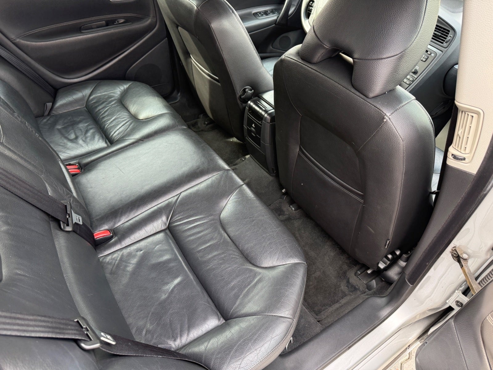 Volvo V70 2.5T Automatic, 210hp, 2005