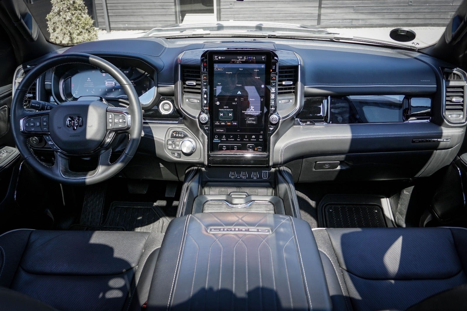 RAM 1500 Crew Cab TorqueFlite, 548hp, 2025