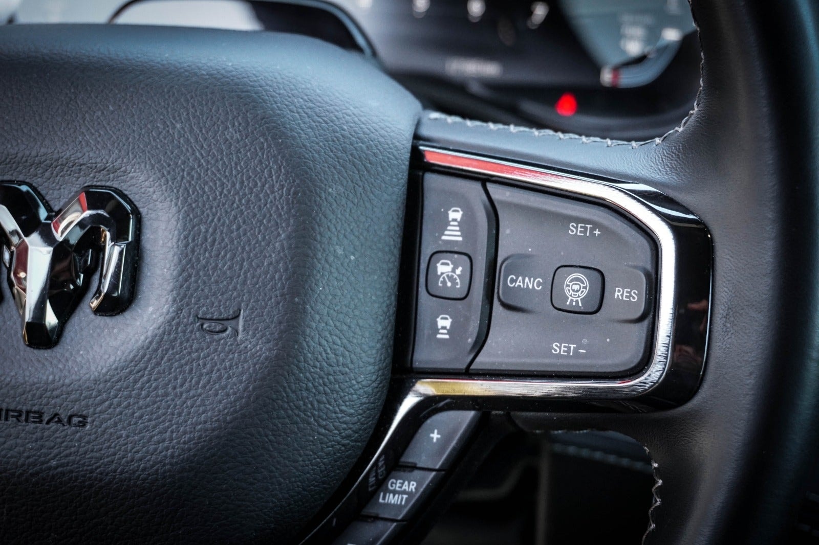 RAM 1500 Crew Cab TorqueFlite, 548hp, 2025