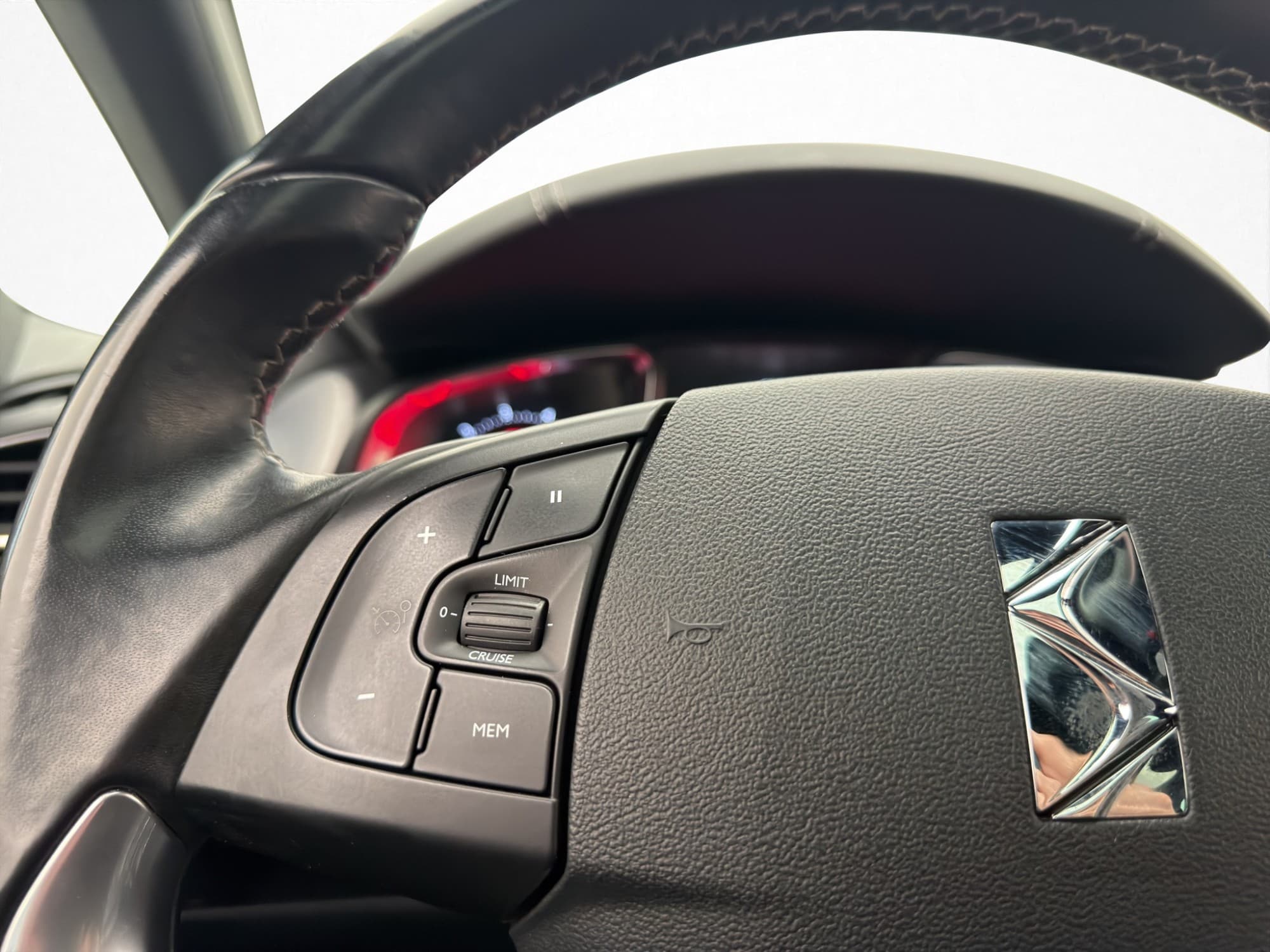 DS 5 2.0 BlueHDi Automatisk, 6-trinn, 181hk, 2015