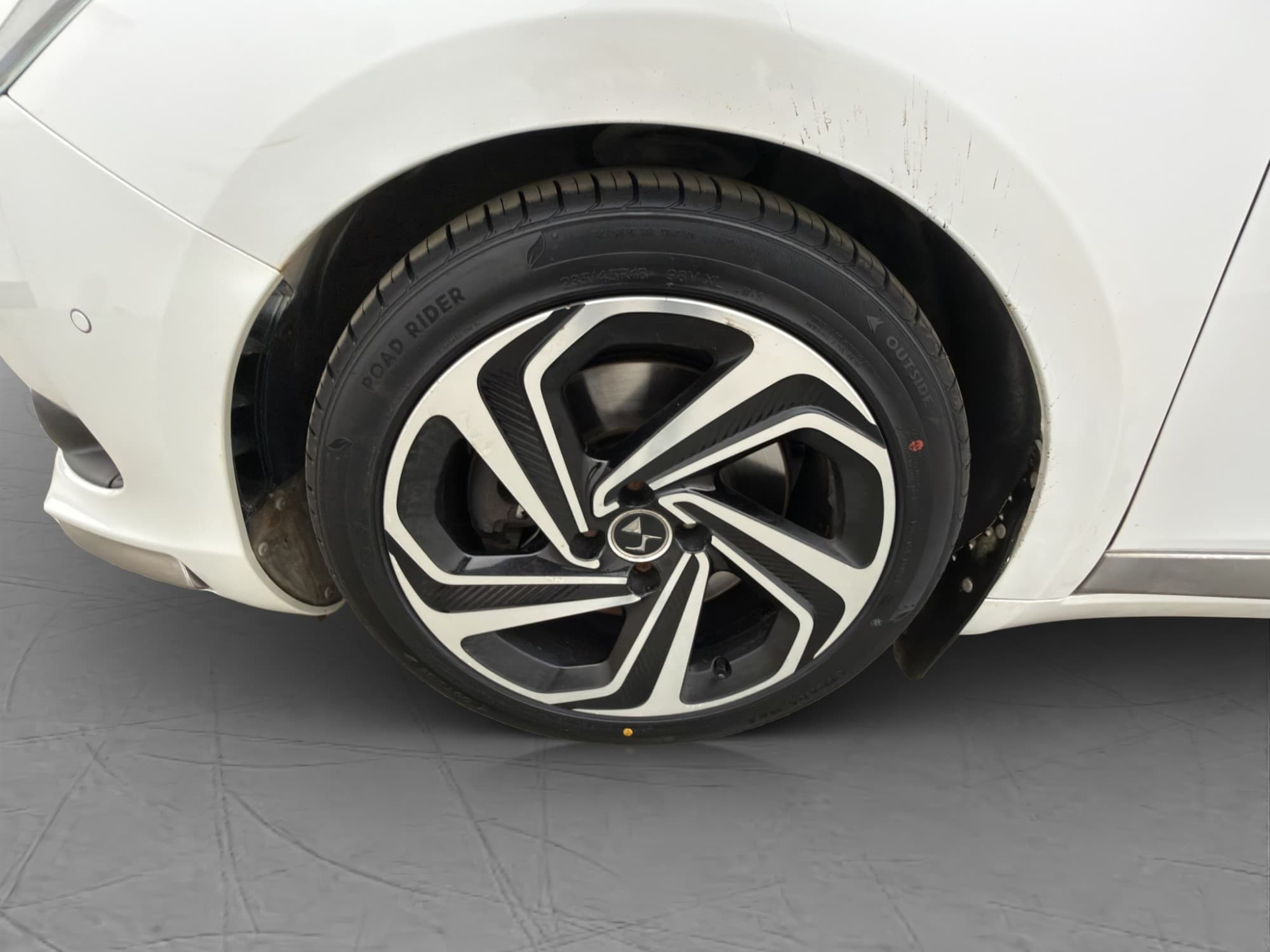 DS 5 2.0 BlueHDi Automatisk, 6-trinn, 181hk, 2015