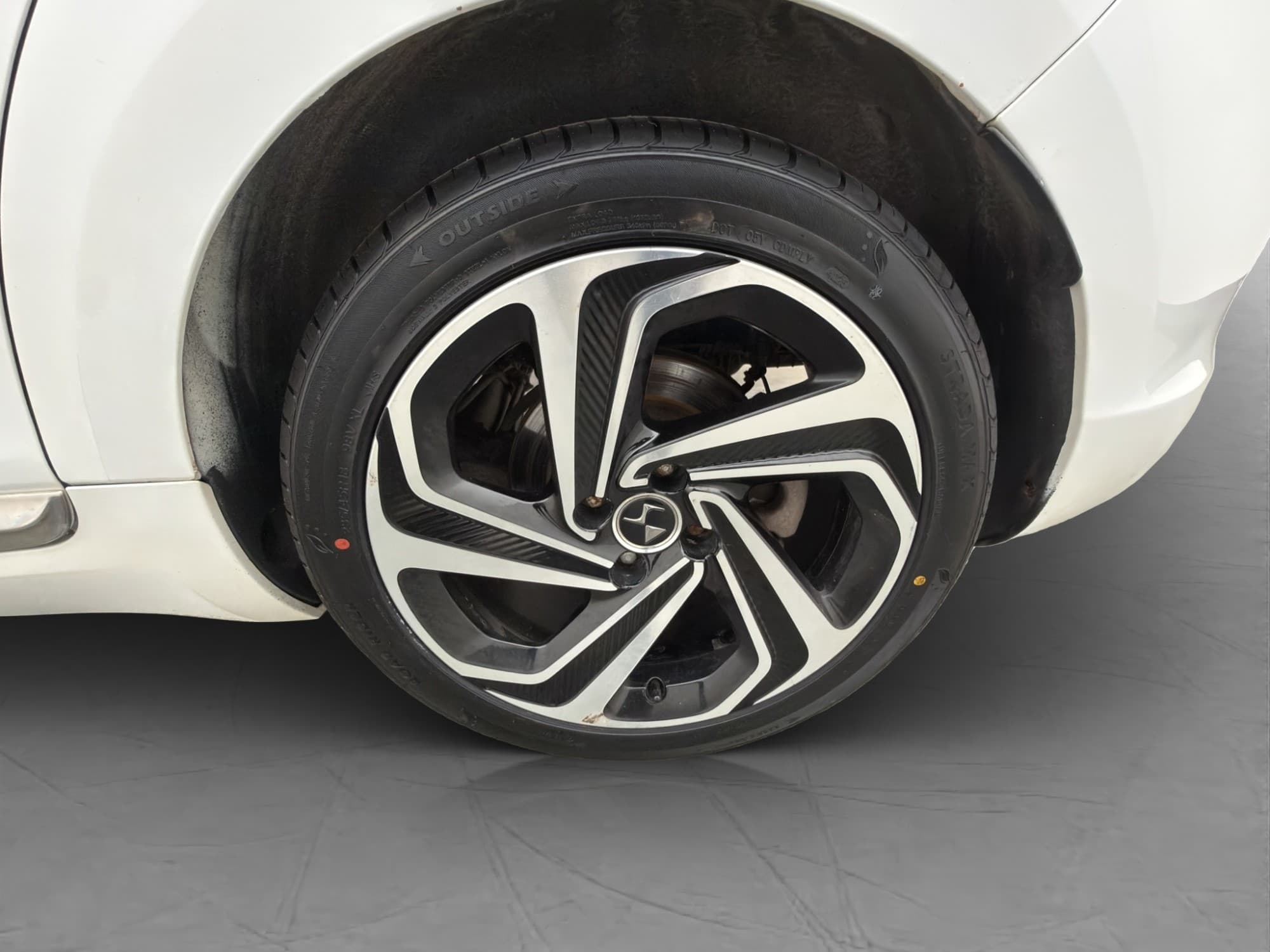 DS 5 2.0 BlueHDi Automatisk, 6-trinn, 181hk, 2015