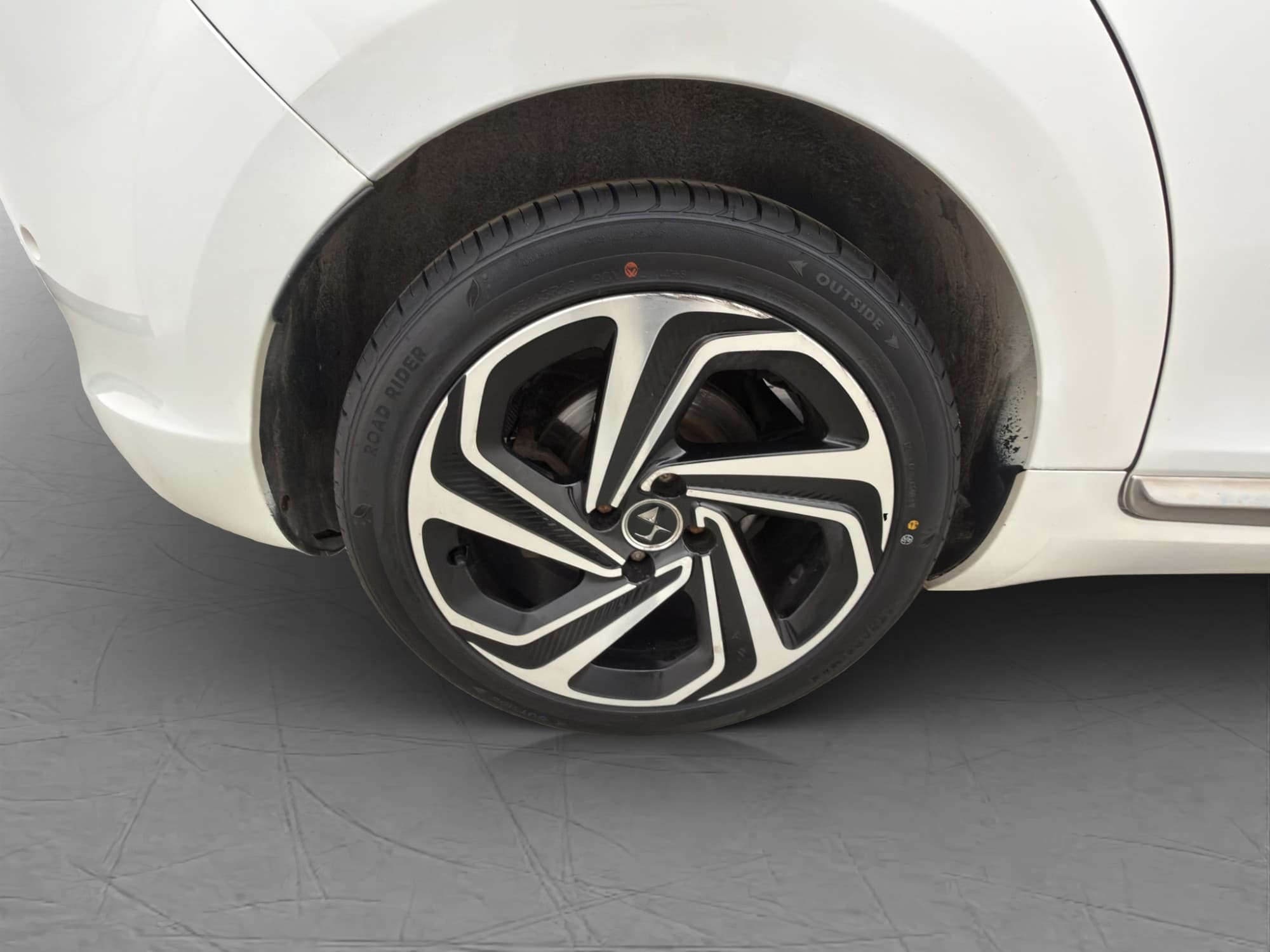 DS 5 2.0 BlueHDi Automatisk, 6-trinn, 181hk, 2015