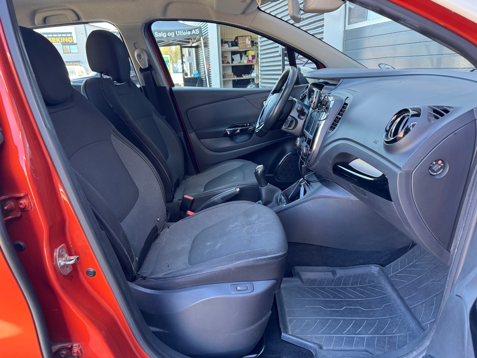 Renault Captur 0.9 TCe Manual, 5-trins, 90ps, 2015
