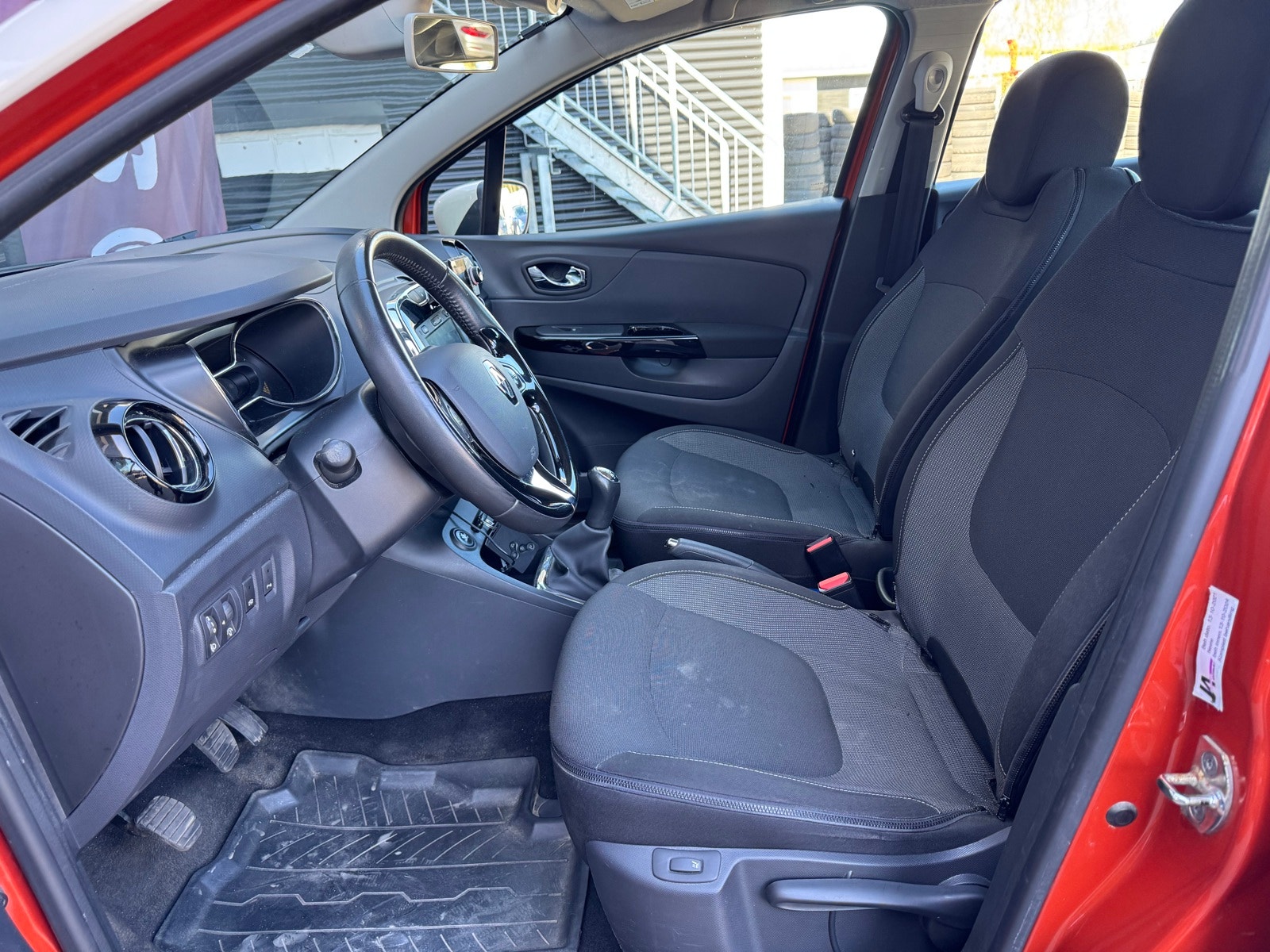 Renault Captur 0.9 TCe Manual, 5-trins, 90ps, 2015