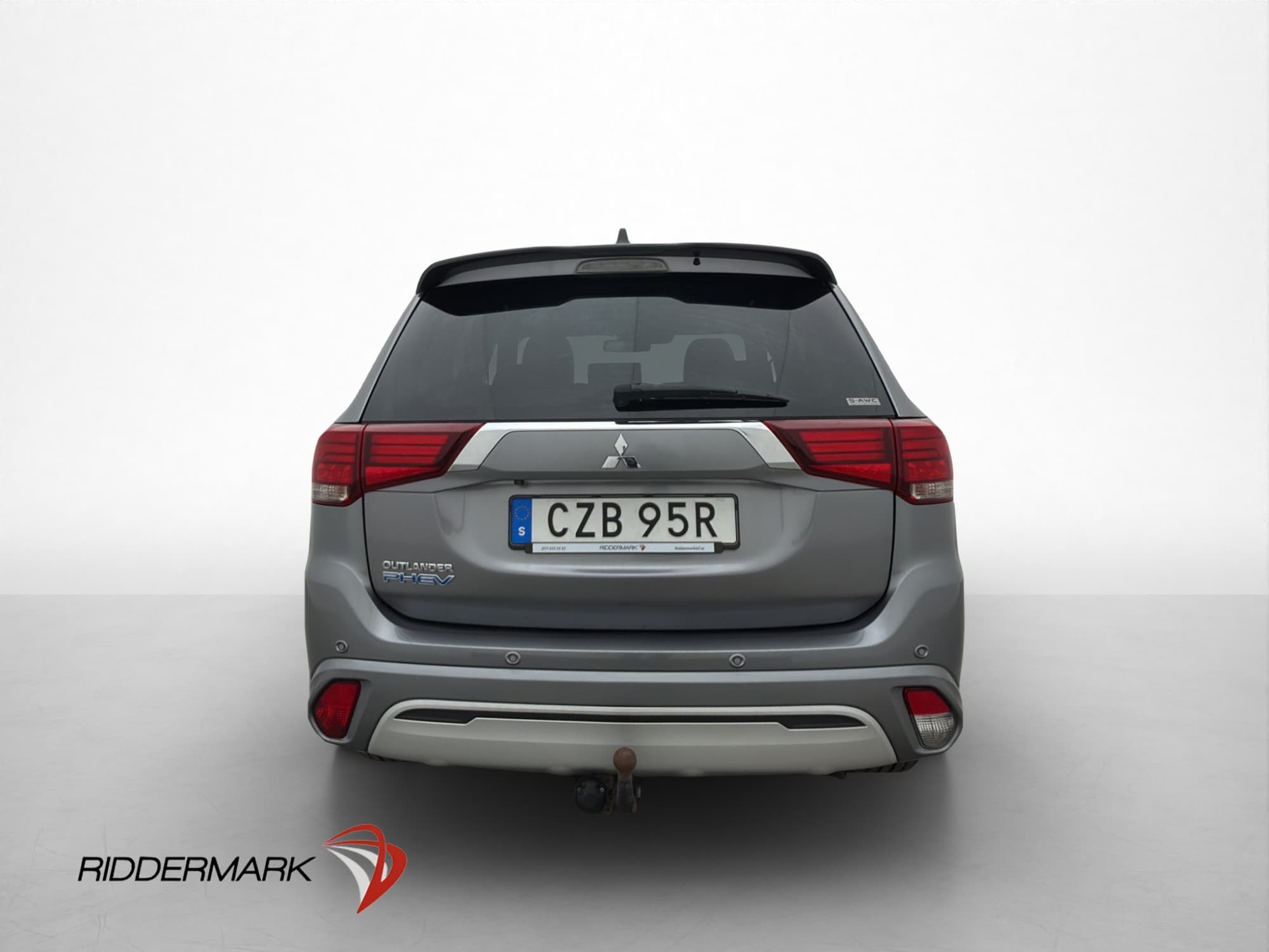 Mitsubishi Outlander PHEV CVT, 224hp, 2020