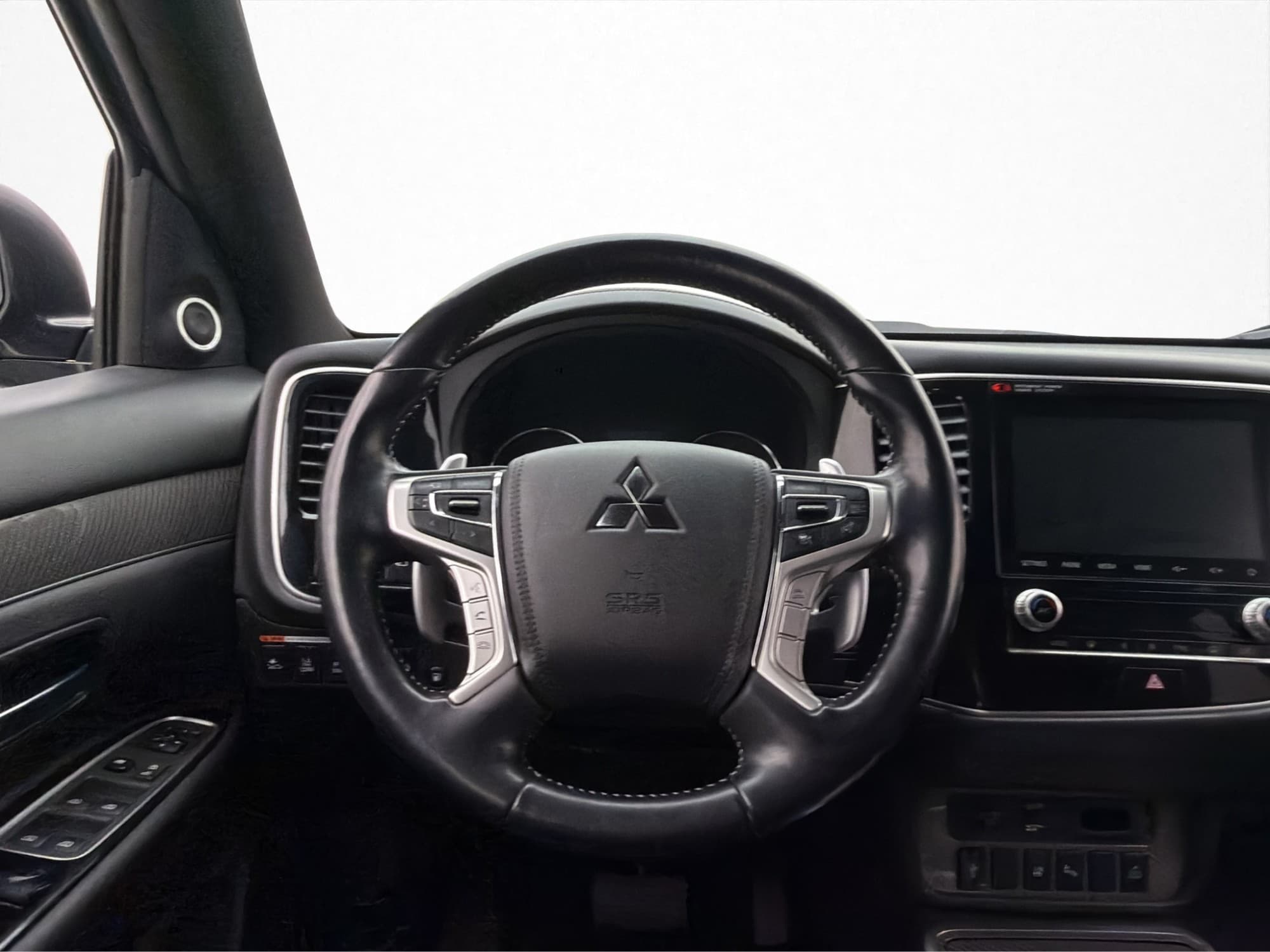 Mitsubishi Outlander PHEV CVT, 224hp, 2020