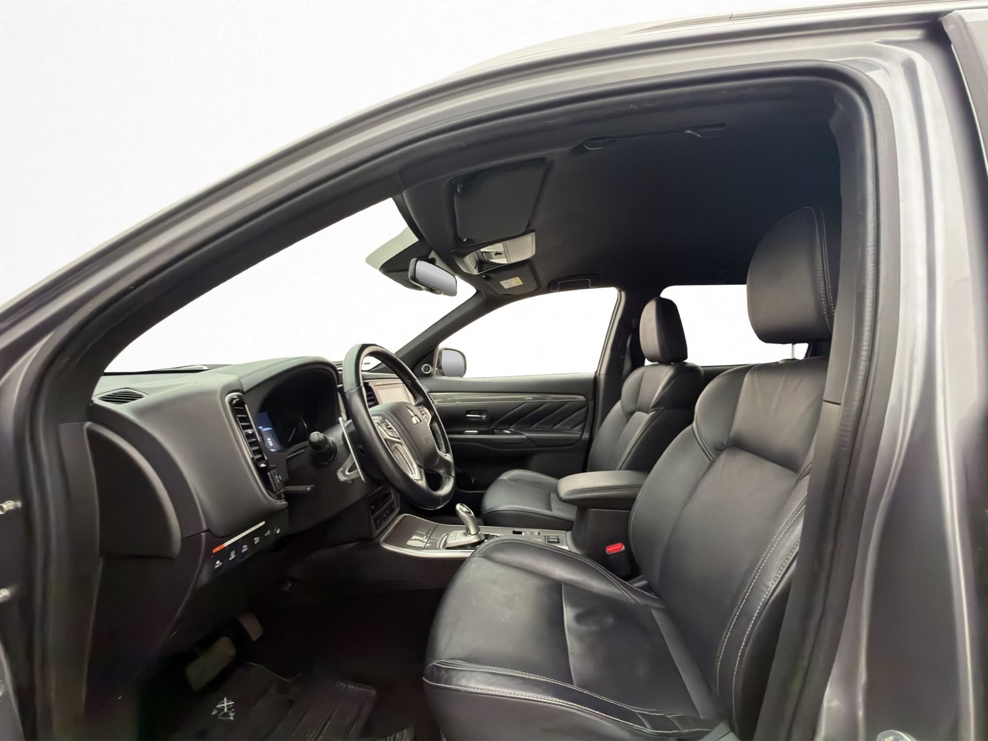 Mitsubishi Outlander PHEV CVT, 224hp, 2020