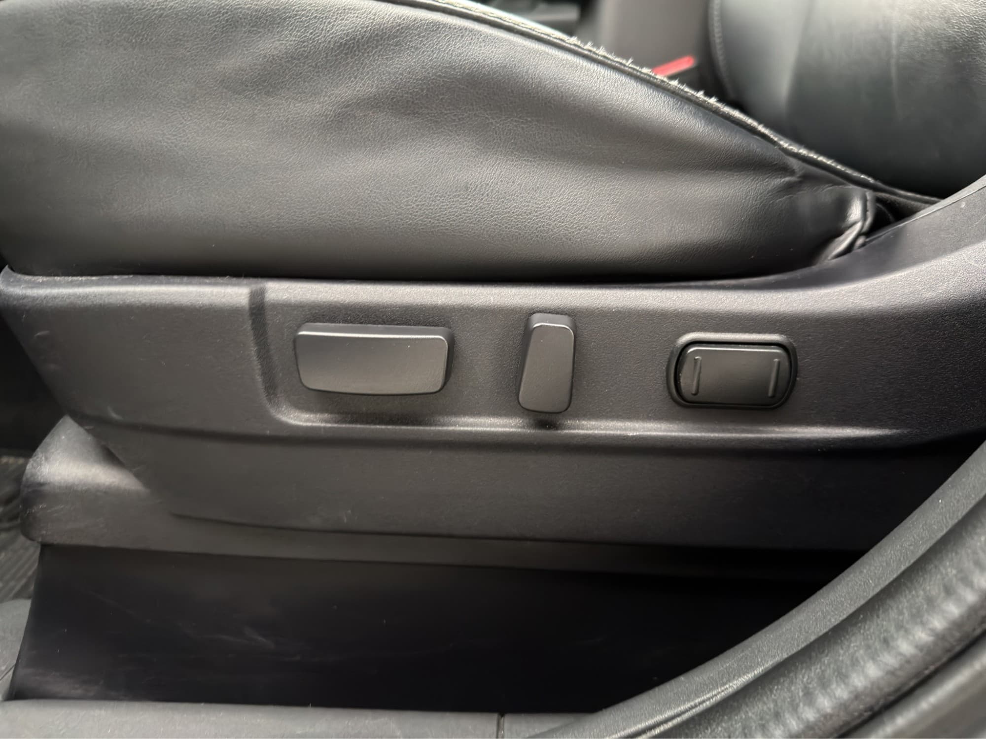 Mitsubishi Outlander PHEV CVT, 224hp, 2020