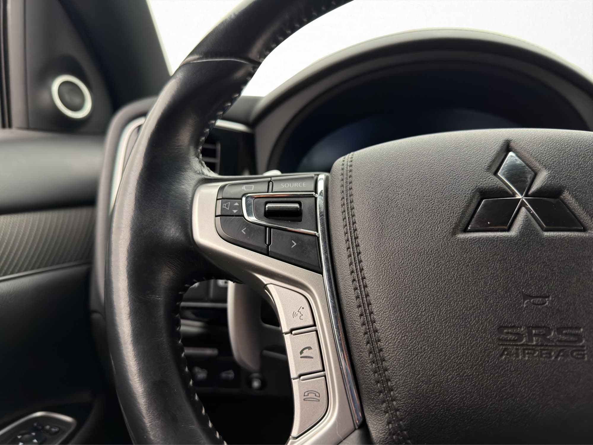 Mitsubishi Outlander PHEV CVT, 224hp, 2020