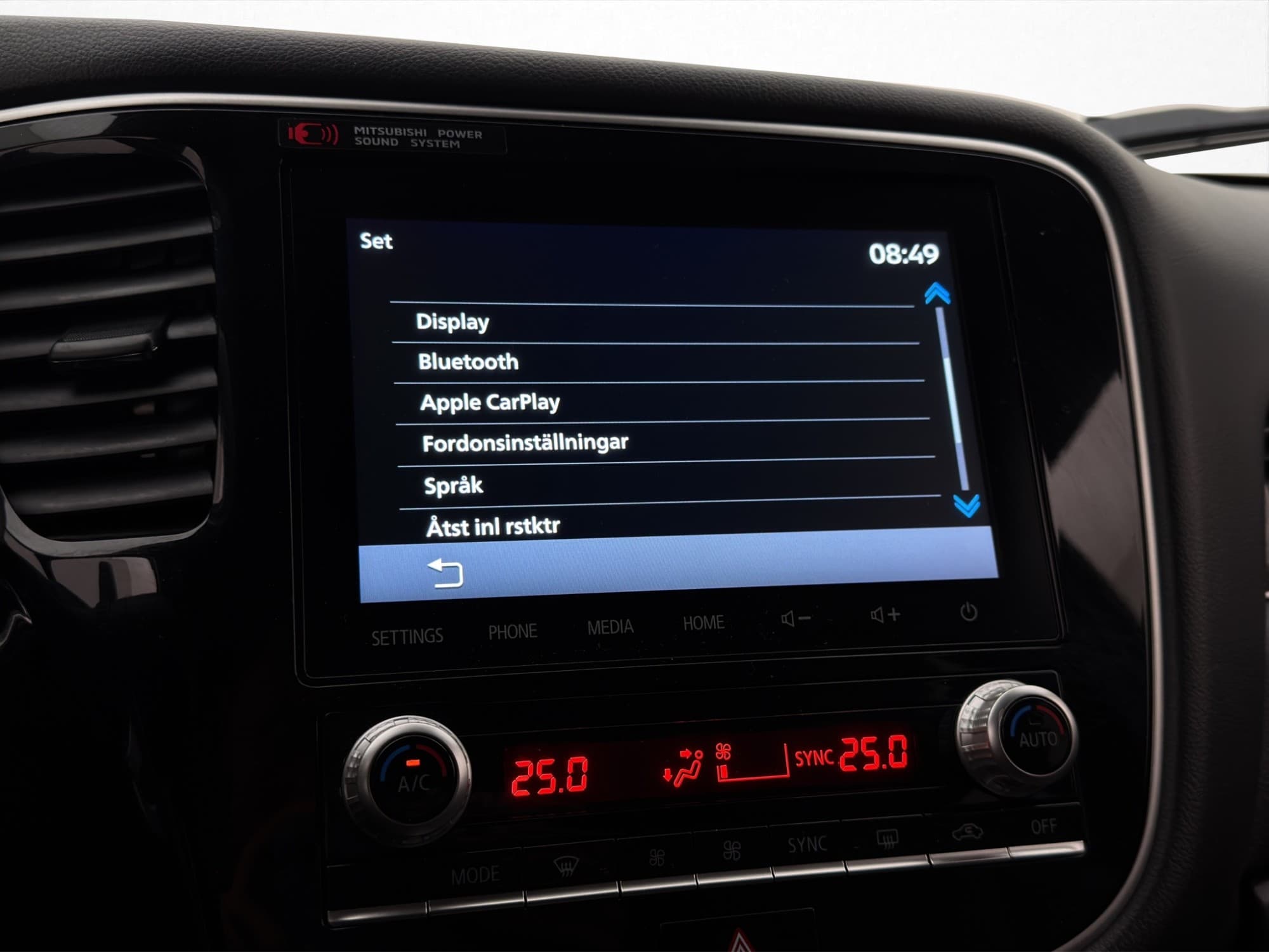 Mitsubishi Outlander PHEV CVT, 224hp, 2020