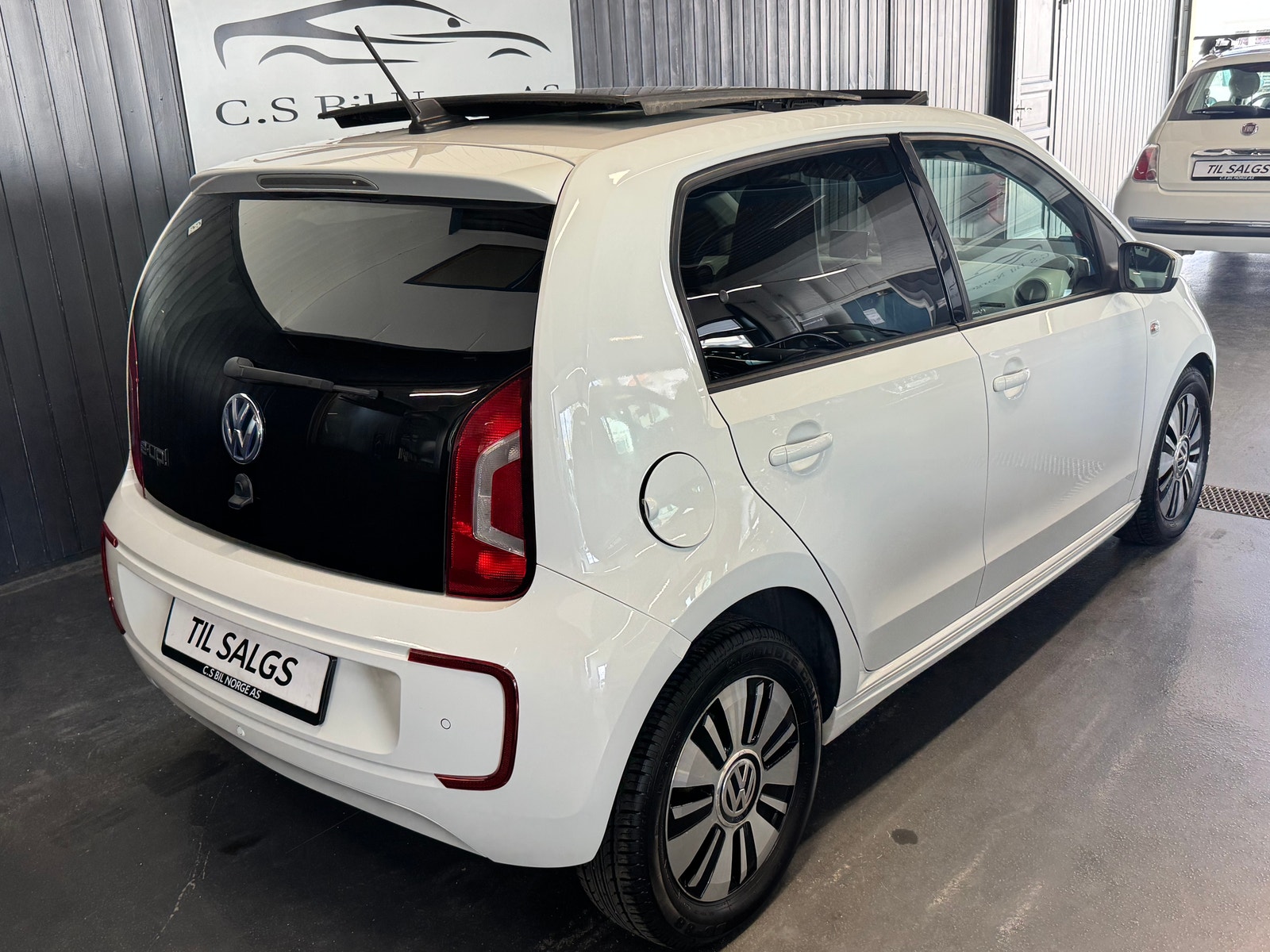 Volkswagen e-up!, 82hp, 2014