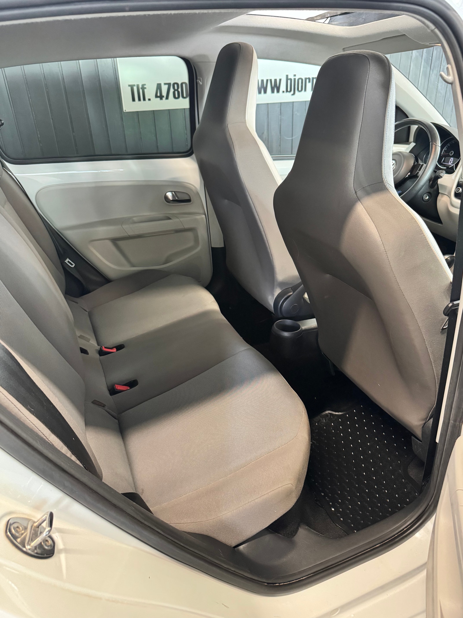 Volkswagen e-up!, 82hp, 2014
