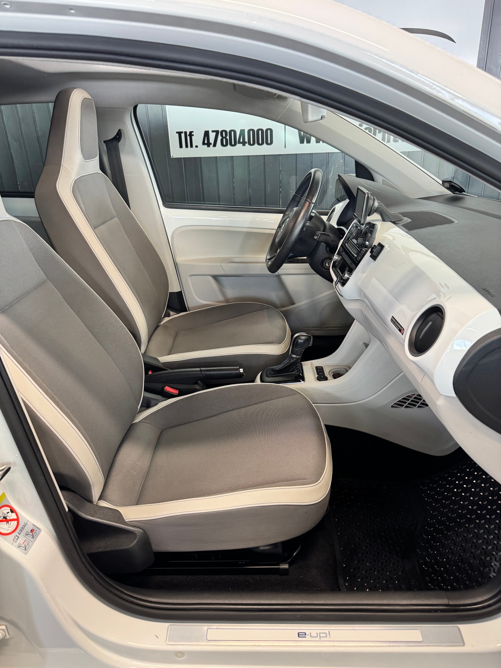 Volkswagen e-up!, 82hp, 2014