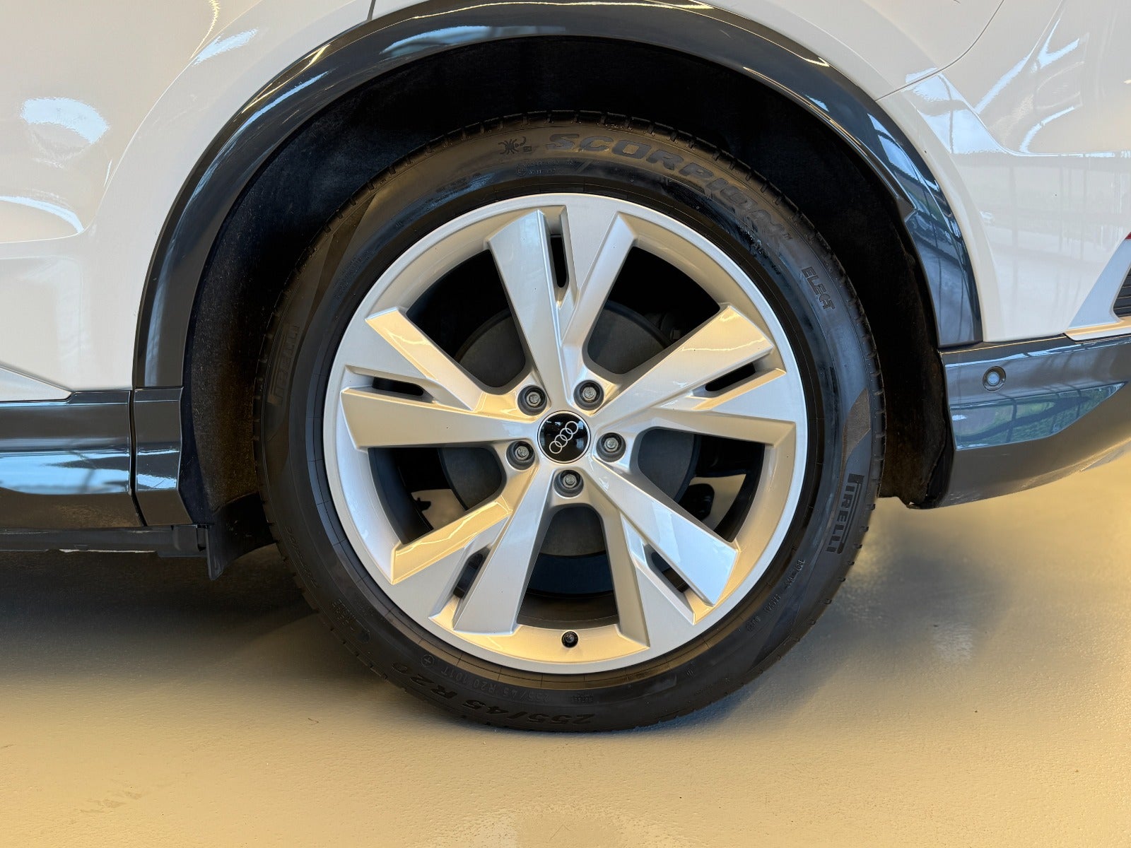 Audi Q4 40 e-tron, 204ps, 2022