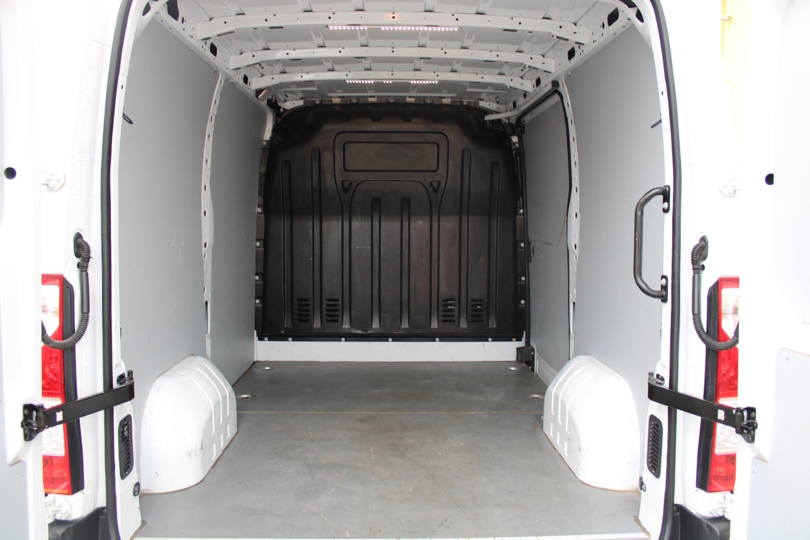 Renault Master 2.8 T 2.3 dCi Manual, 6-trins, 135ps, 2019
