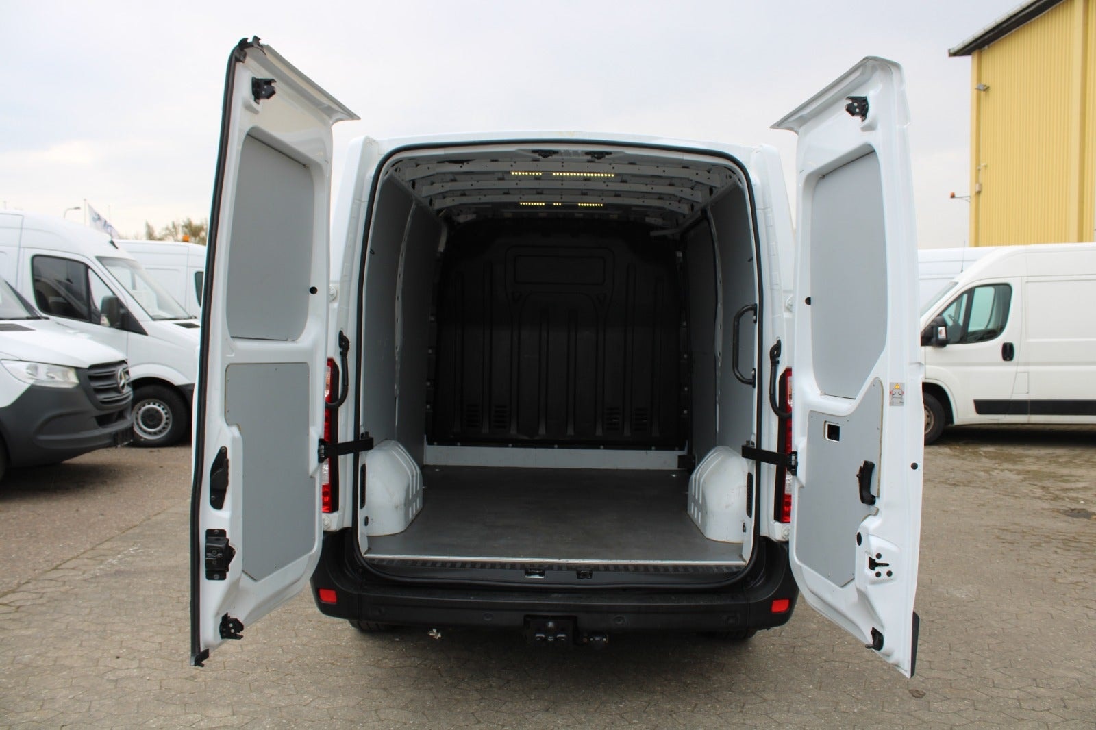 Renault Master 2.8 T 2.3 dCi Manual, 6-trins, 135ps, 2019