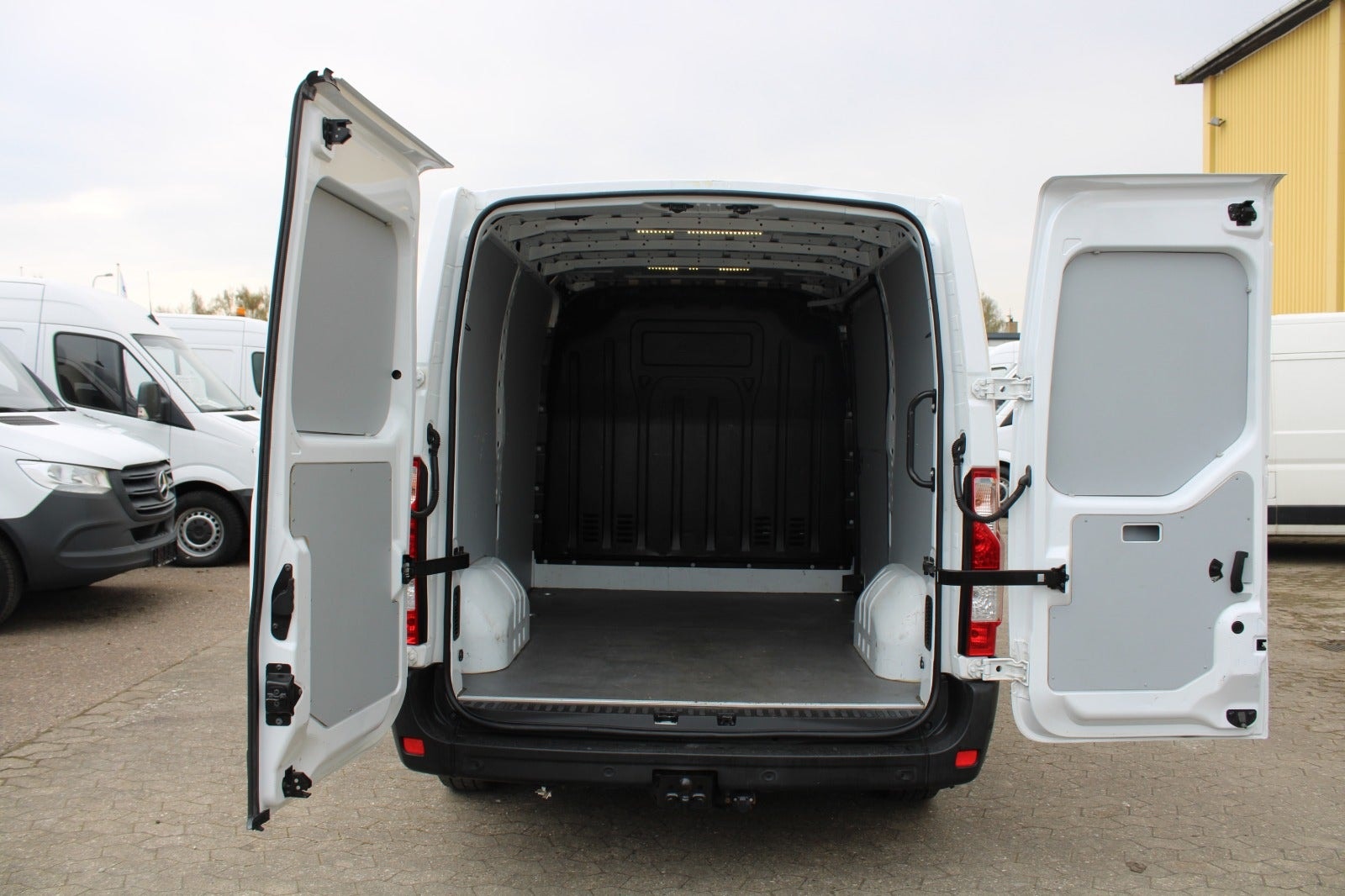 Renault Master 2.8 T 2.3 dCi Manual, 6-trins, 135ps, 2019