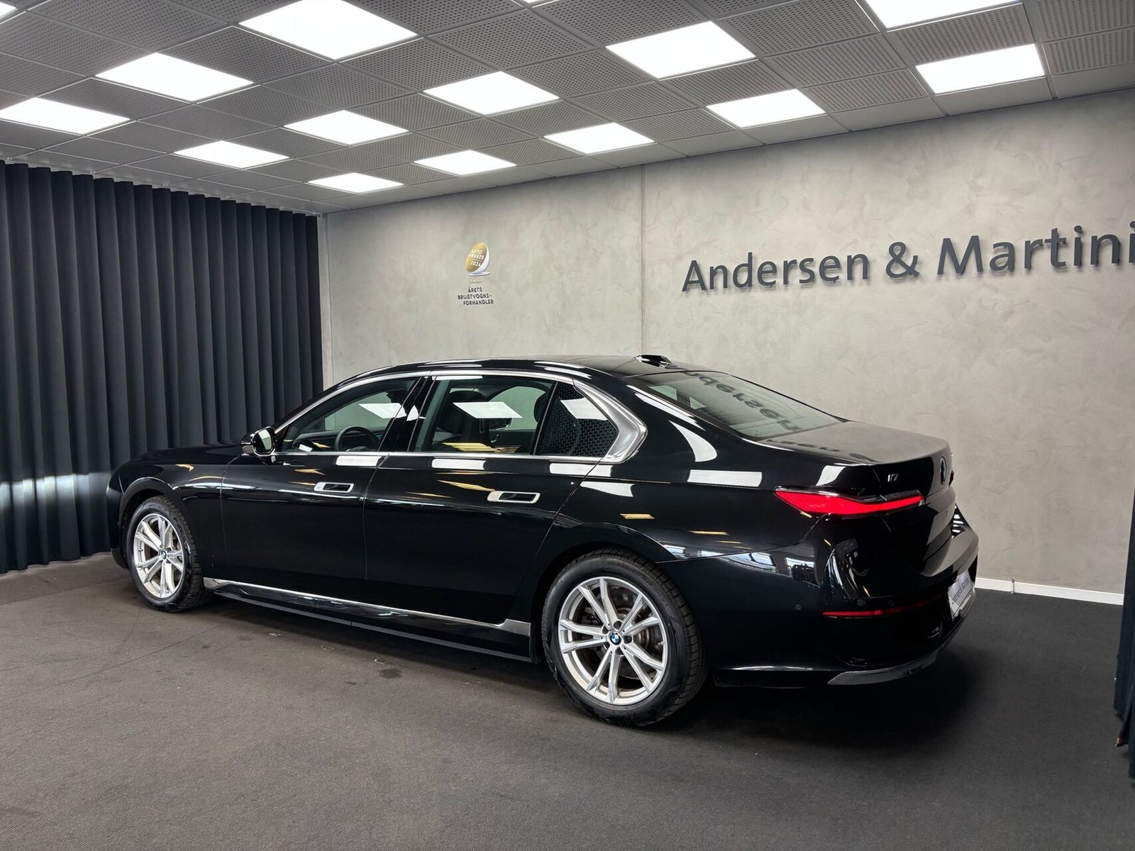 BMW i7 xDrive60, 544ps, 2024