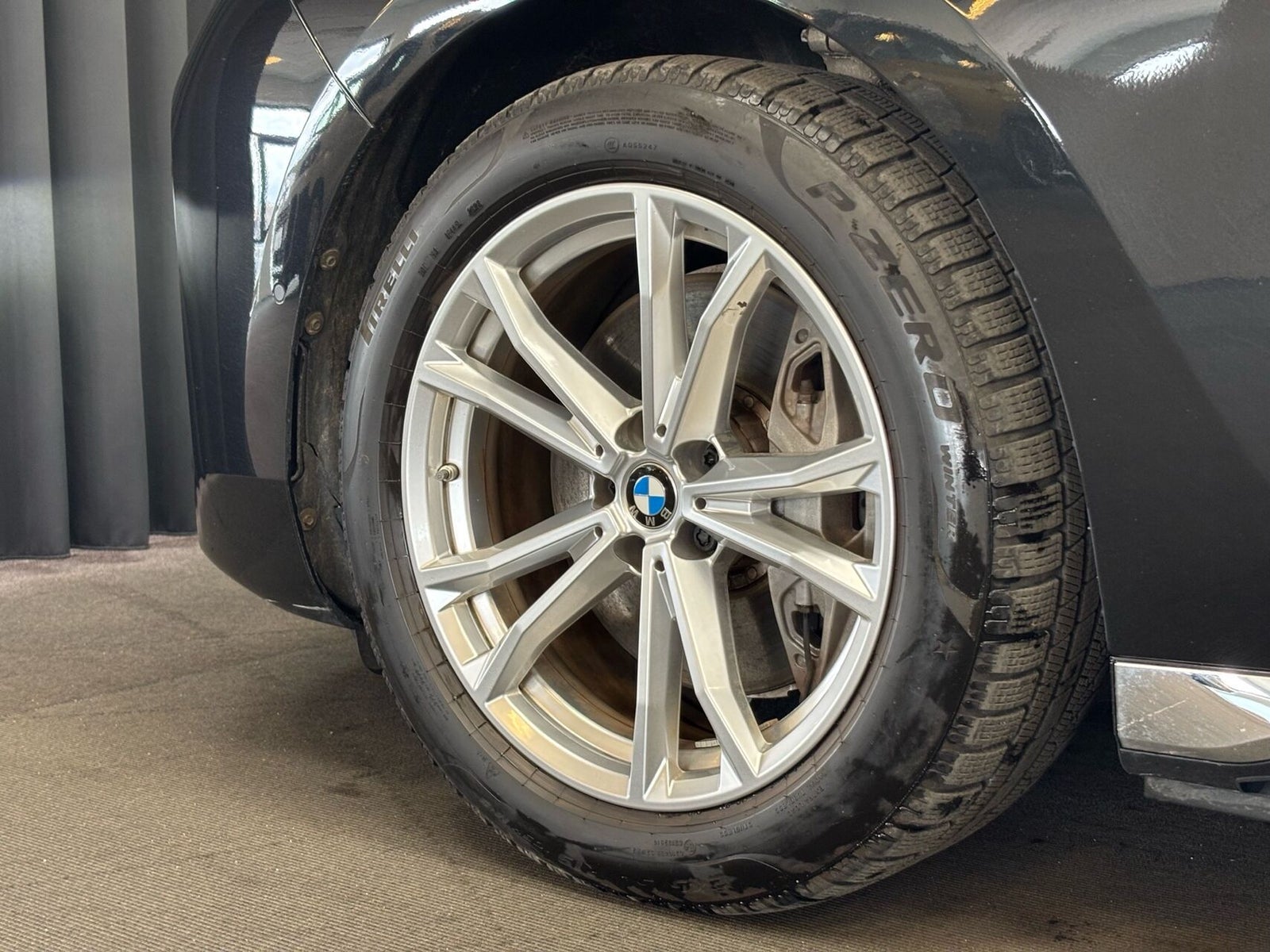 BMW i7 xDrive60, 544ps, 2024