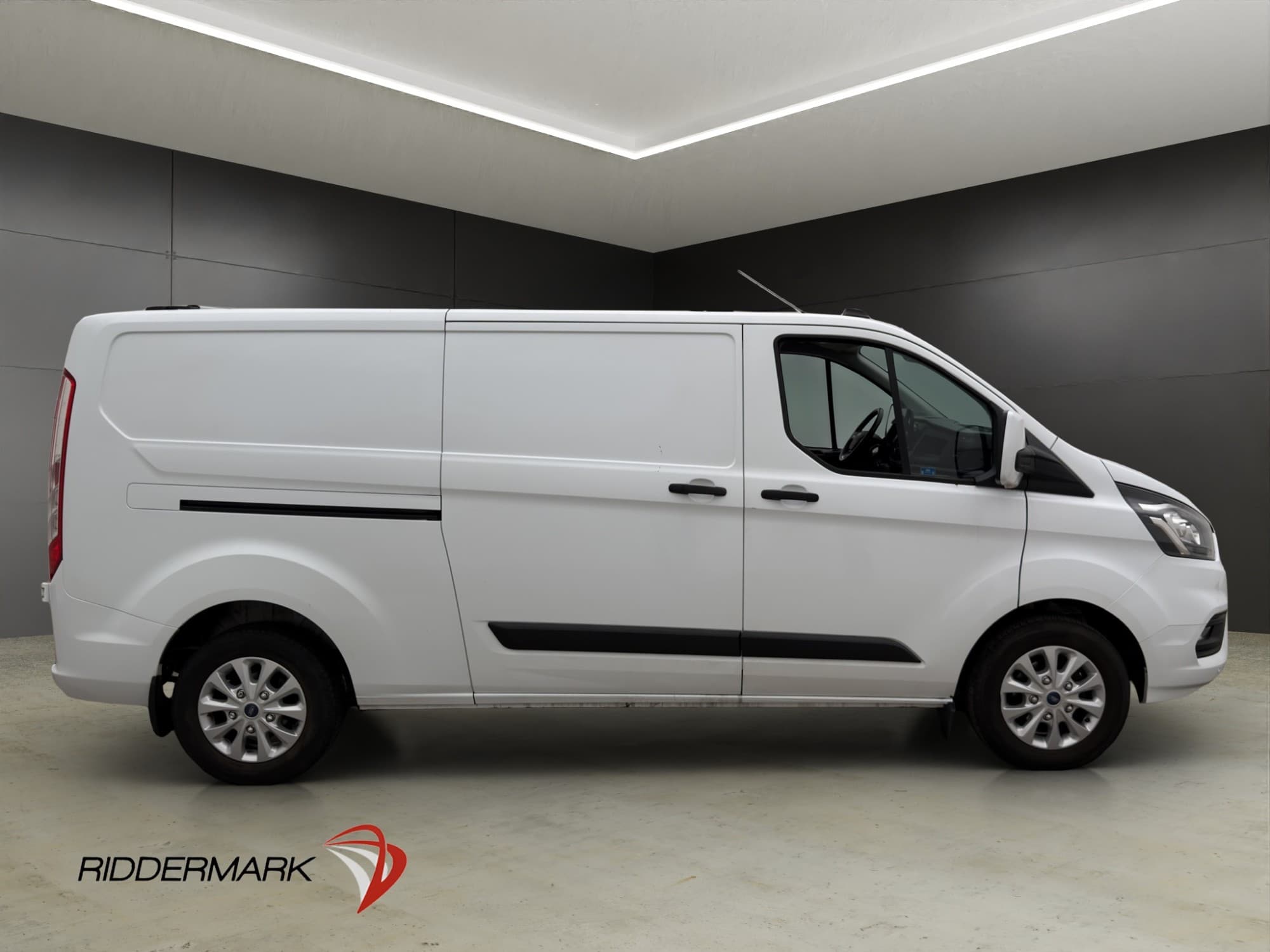 Ford Transit Custom 300 2.0 EcoBlue SelectShift, 130hk, 2023