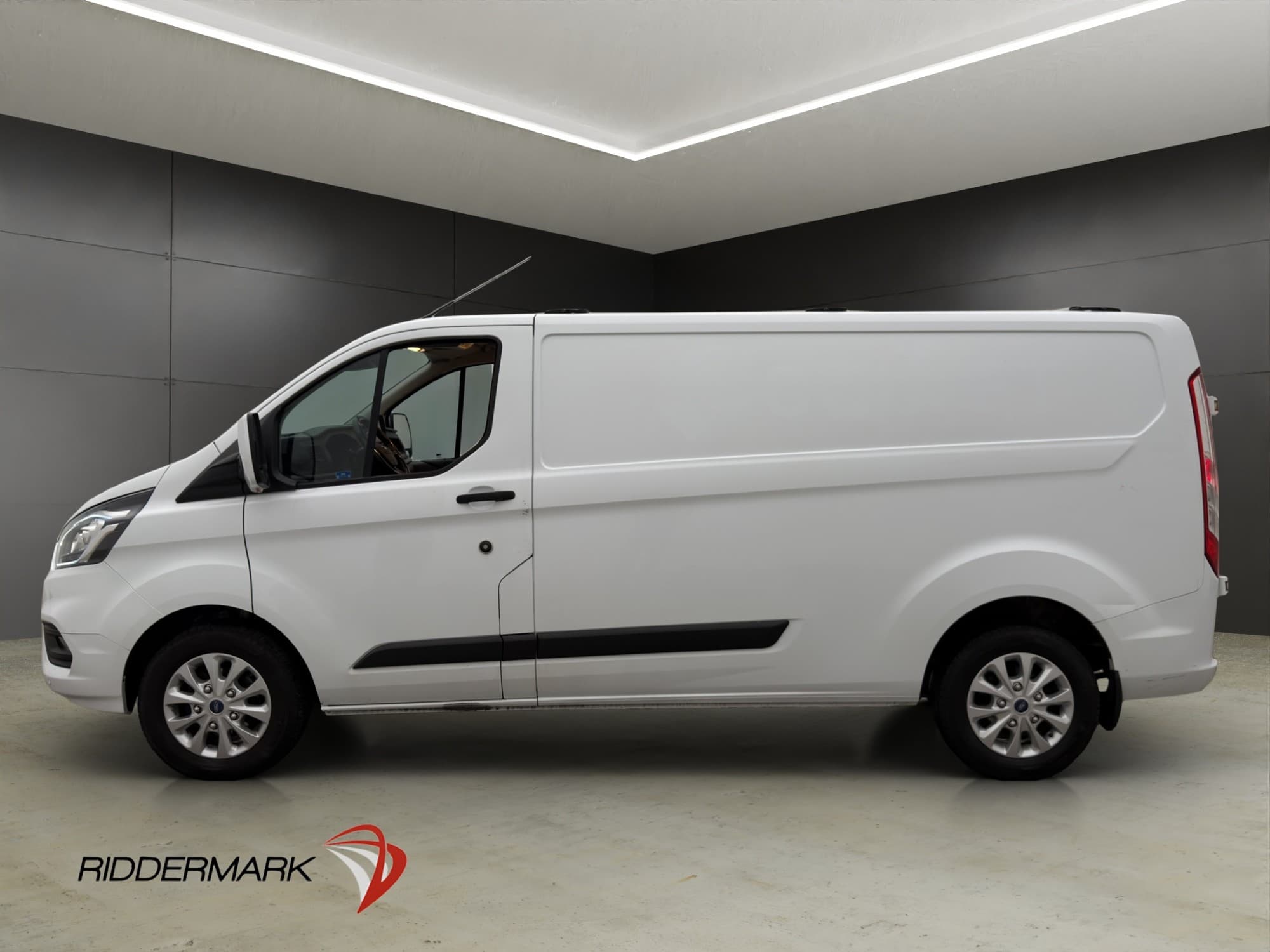 Ford Transit Custom 300 2.0 EcoBlue SelectShift, 130hk, 2023