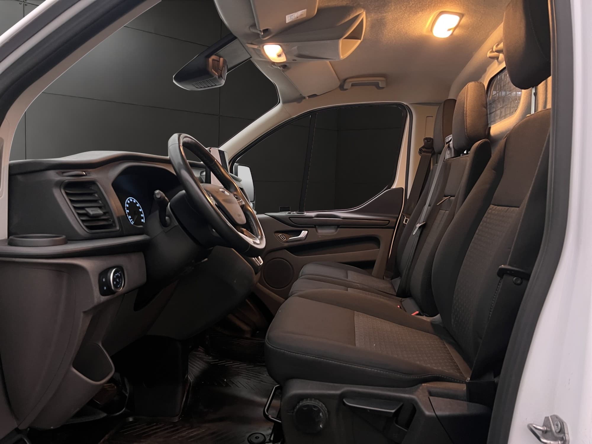 Ford Transit Custom 300 2.0 EcoBlue SelectShift, 130hk, 2023