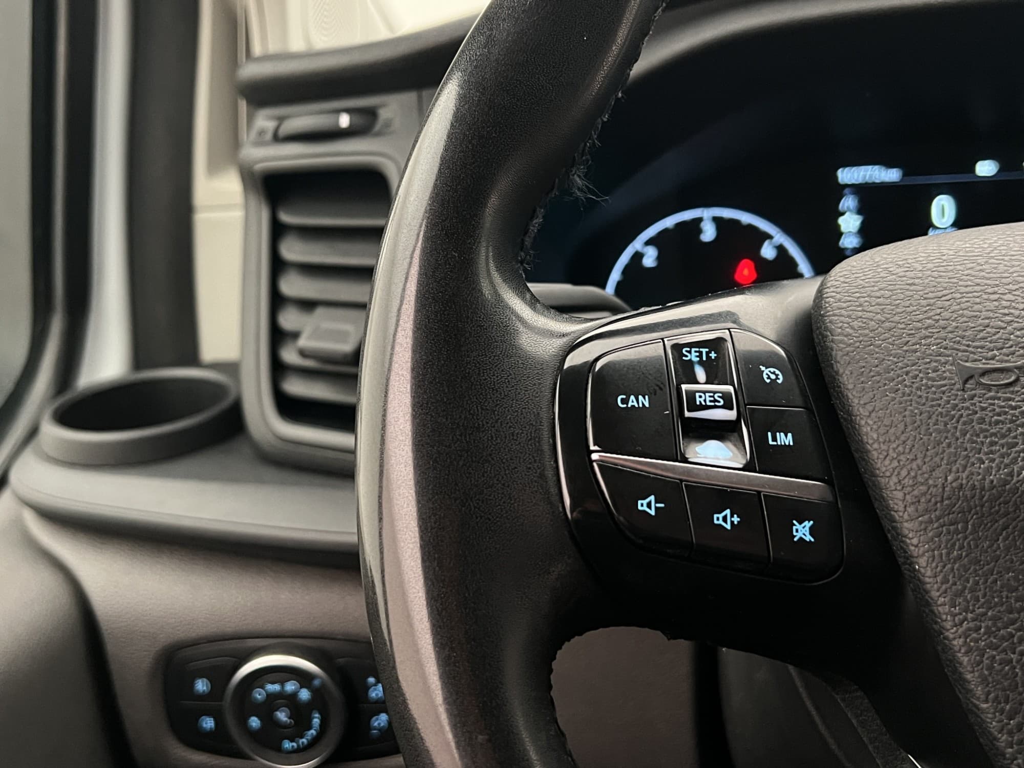 Ford Transit Custom 300 2.0 EcoBlue SelectShift, 130hk, 2023