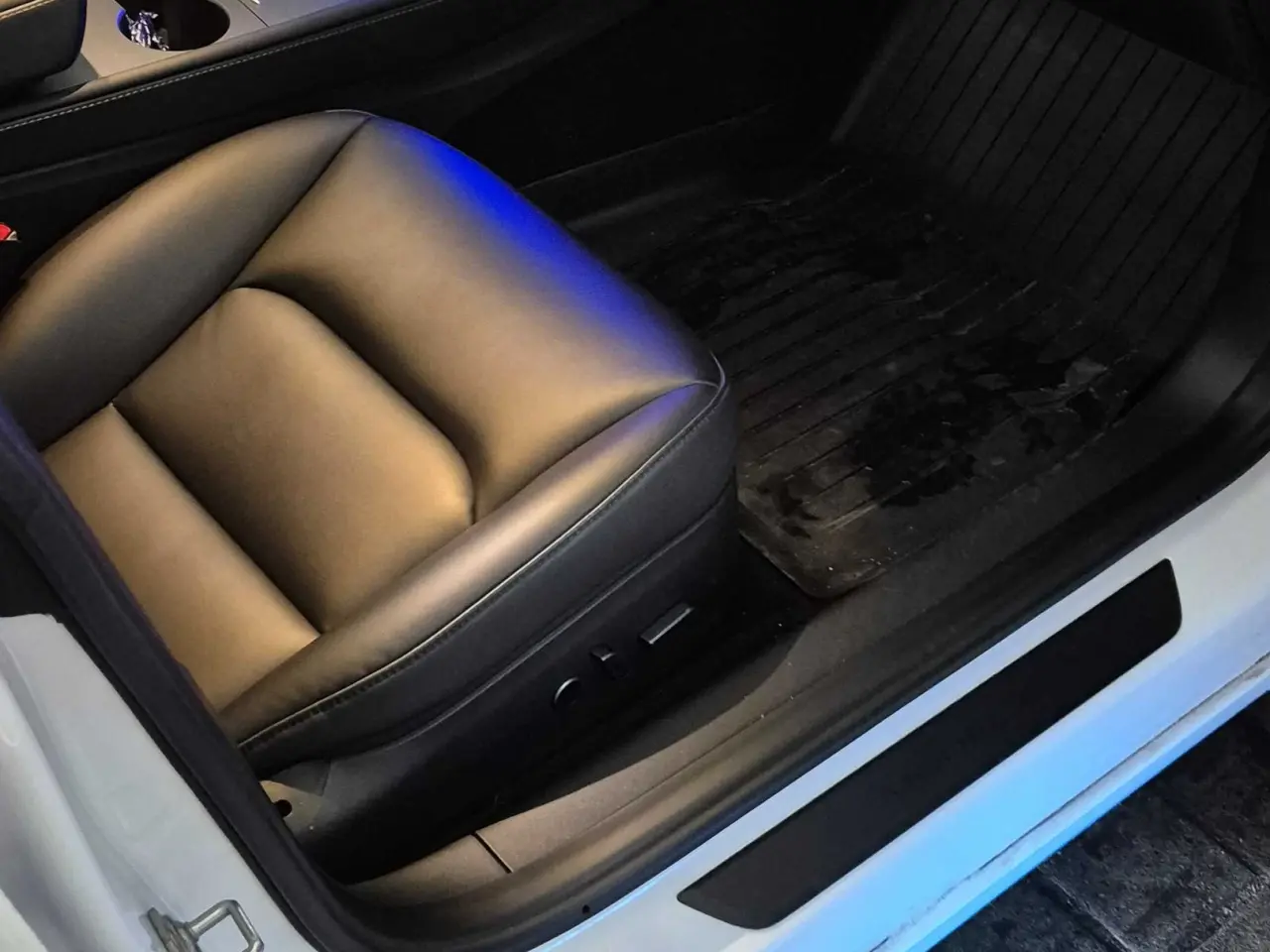 Tesla Model 3 Standard Range Plus, 325ps, 2021