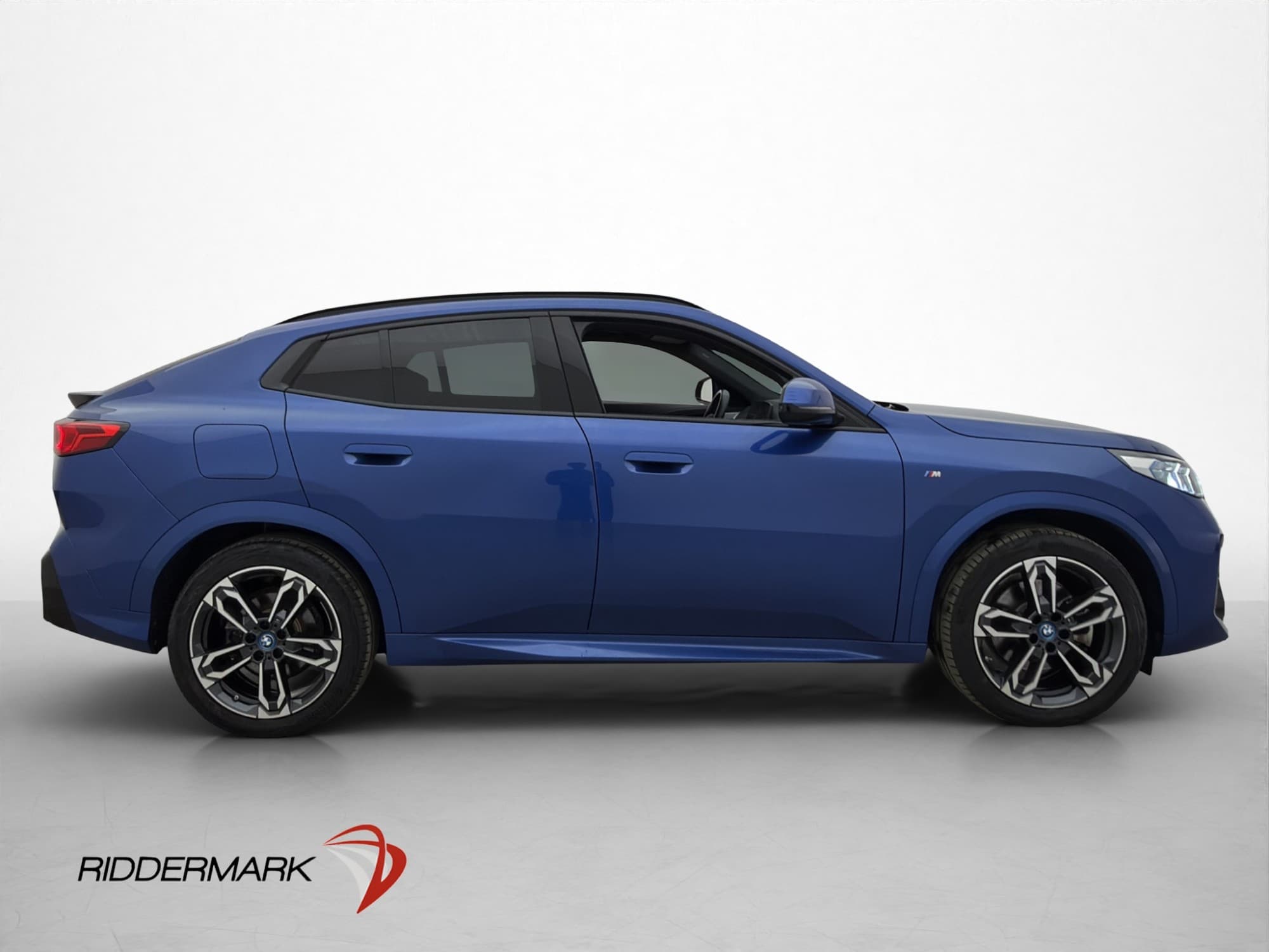 BMW iX2 xDrive30, 306ps, 2024