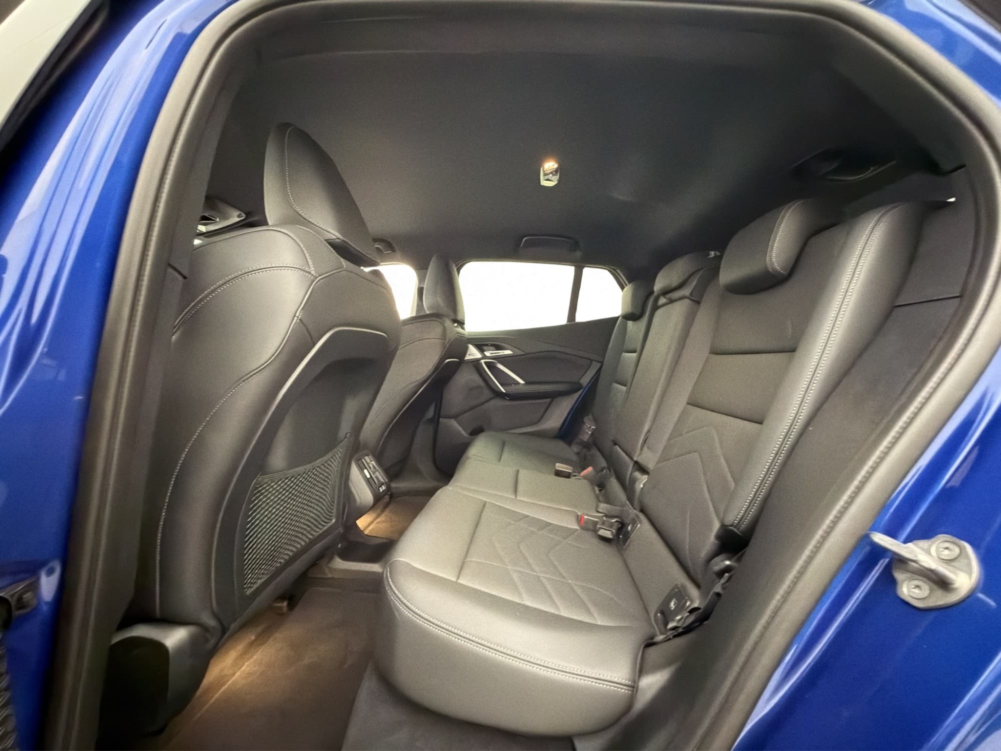 BMW iX2 xDrive30, 306ps, 2024