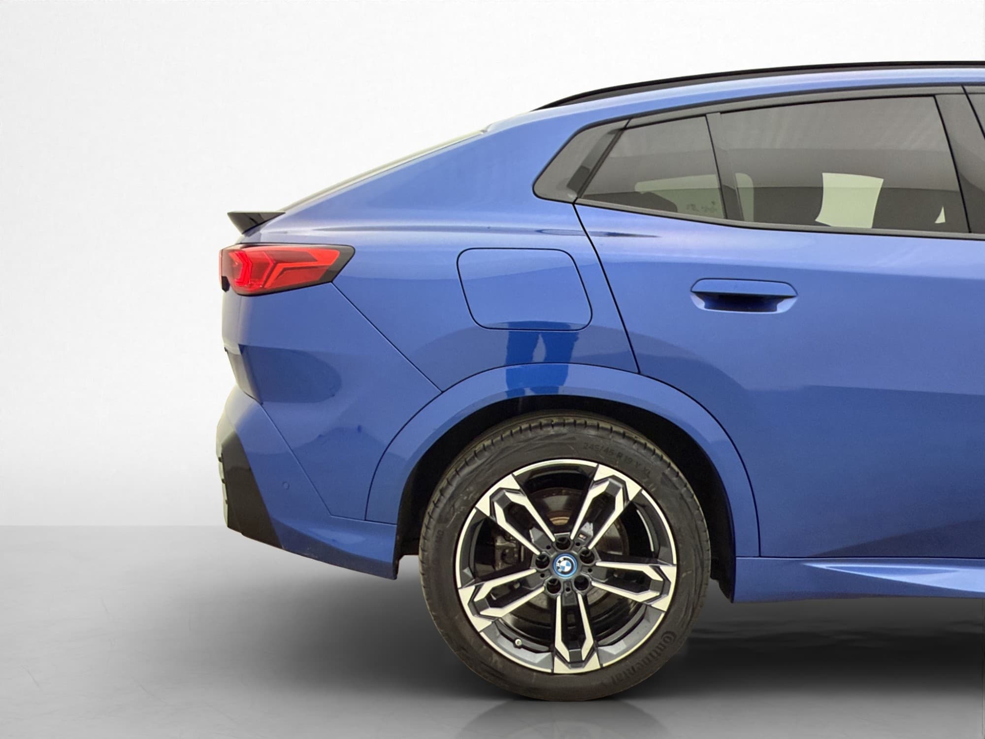 BMW iX2 xDrive30, 306ps, 2024