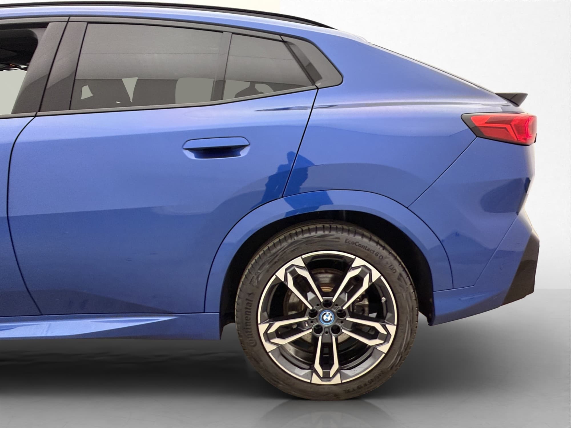 BMW iX2 xDrive30, 306ps, 2024