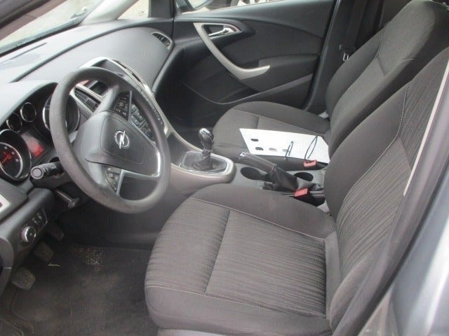 Opel Astra 1.6 Manual, 5-trins, 115ps, 2012