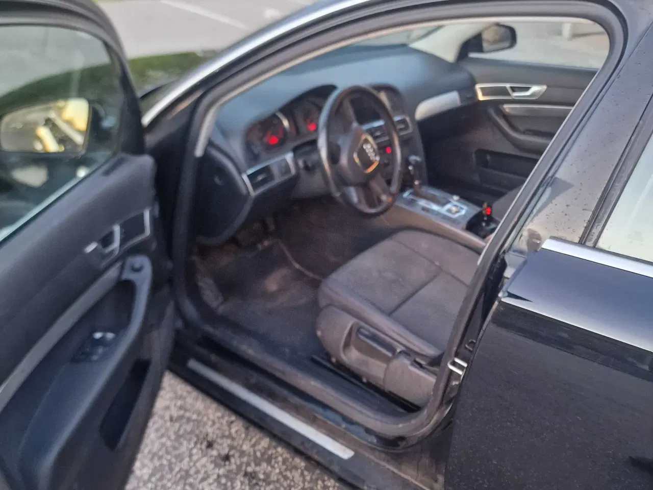Audi A6 Sedan 2.4 Multitronic, 177hp, 2006