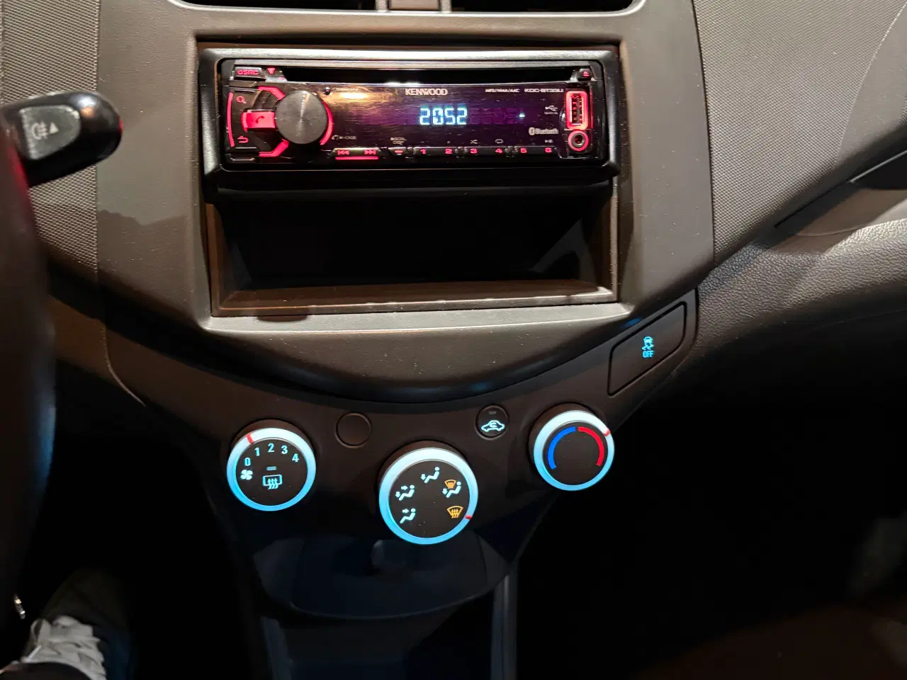 Chevrolet Spark 1.0 Manual, 5-trins, 68ps, 2014