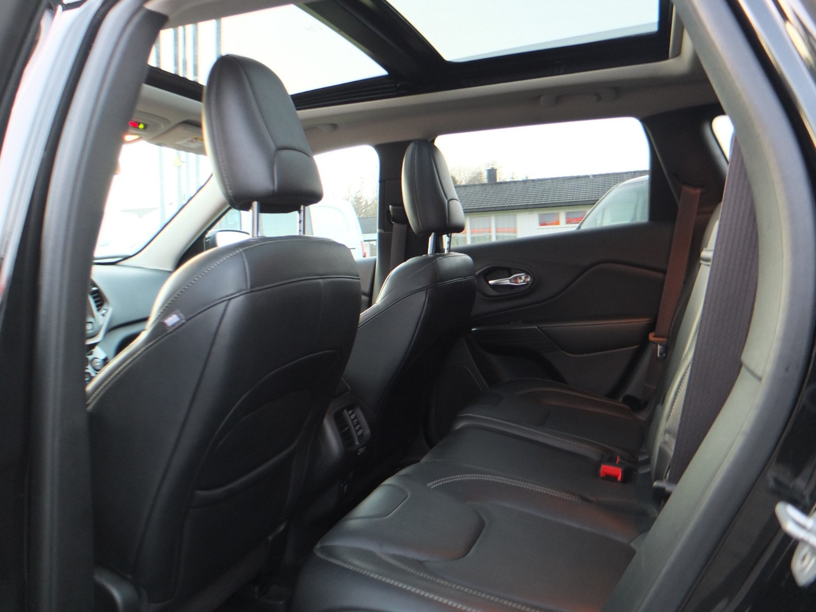 Jeep Cherokee 2.0 CRD 4WD Automatic, 9-trins, 170ps, 2014
