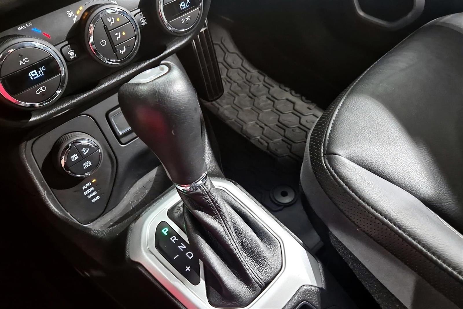 Jeep Renegade 2.0 CRD 4WD Automatic, 140hp, 2015