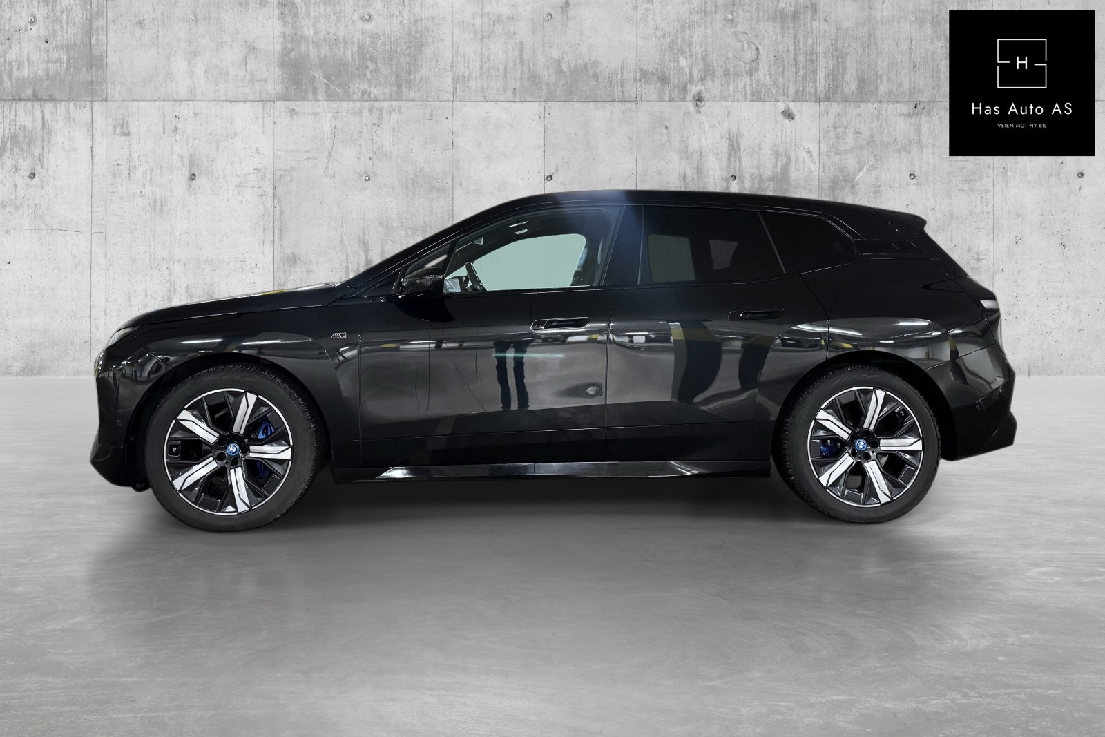 BMW iX M60, 540hp, 2022