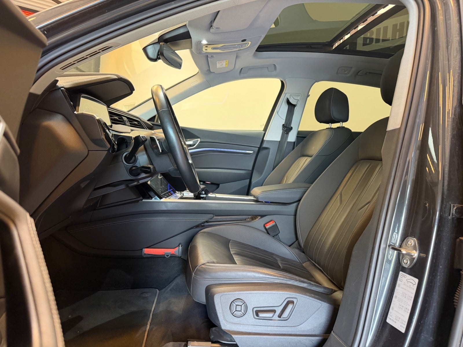 Audi e-tron 50 quattro, 313ps, 2021