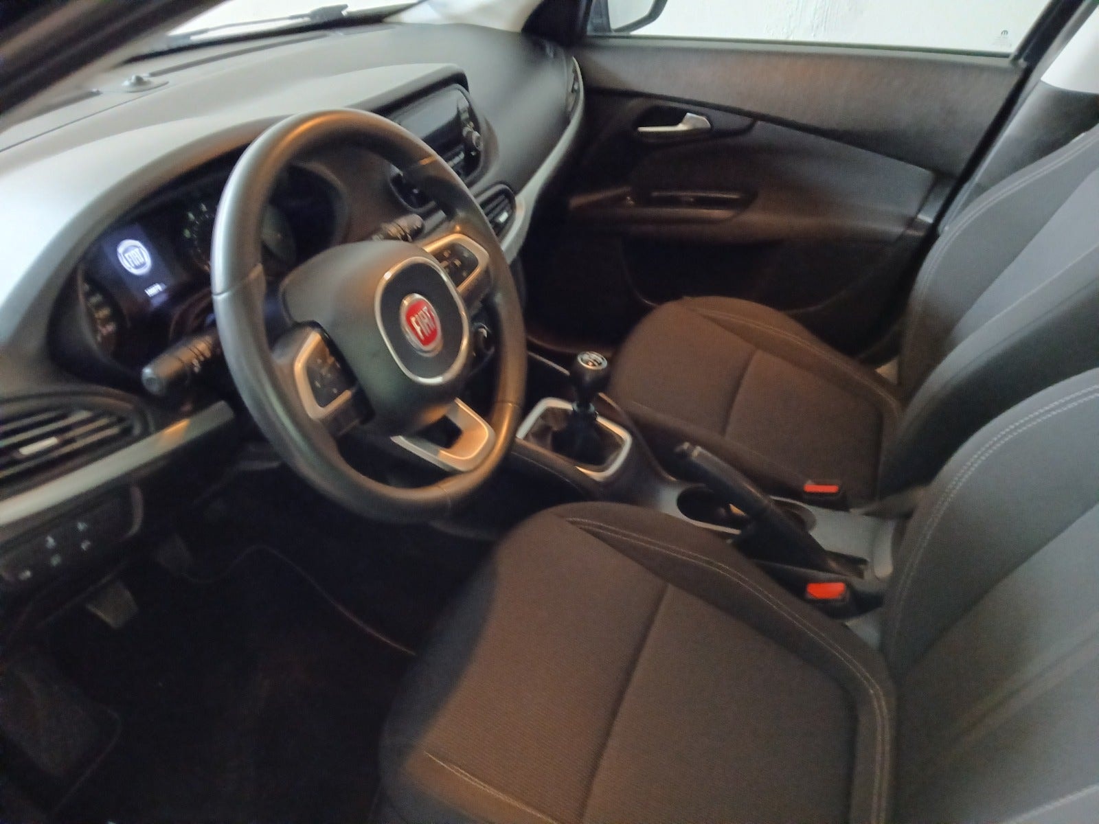 Fiat Tipo 1.4 FIRE Manual, 6-trins, 95ps, 2017